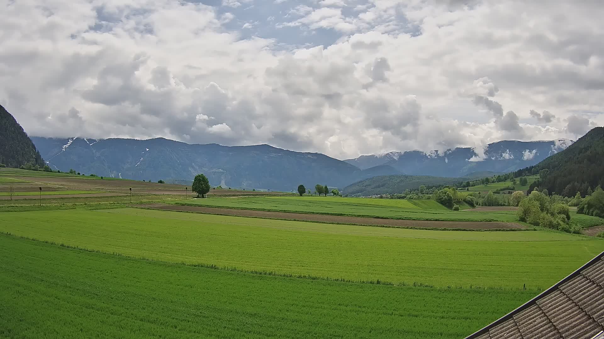 Gais | Vista desde la finca Winklerhof hacia Plan de Corones y los Dolomitas