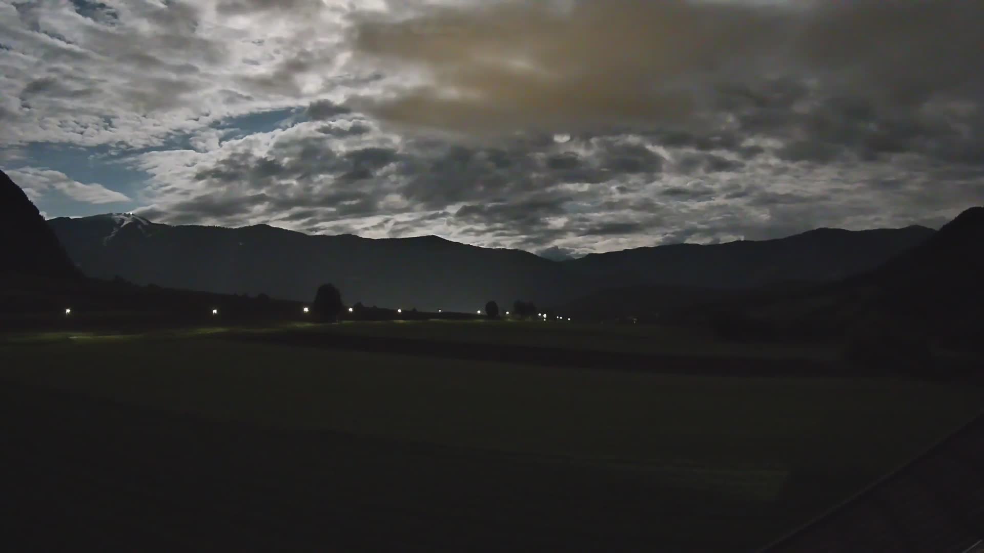Gais | Blick vom Vintage Farm Winklerhof auf Kronplatz und Dolomiten
