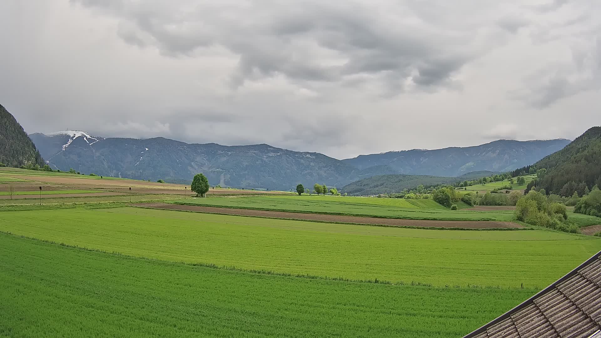 Gais | Vista desde la finca Winklerhof hacia Plan de Corones y los Dolomitas