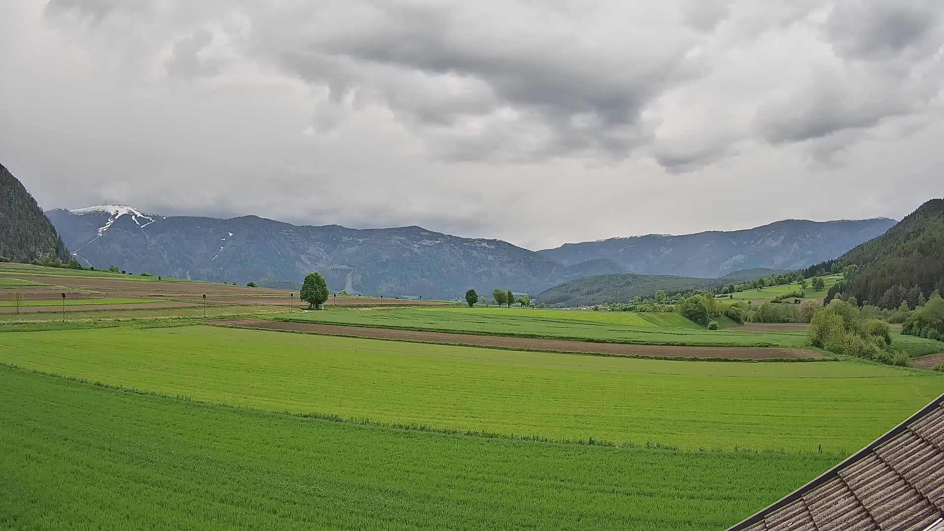 Gais | Vista desde la finca Winklerhof hacia Plan de Corones y los Dolomitas