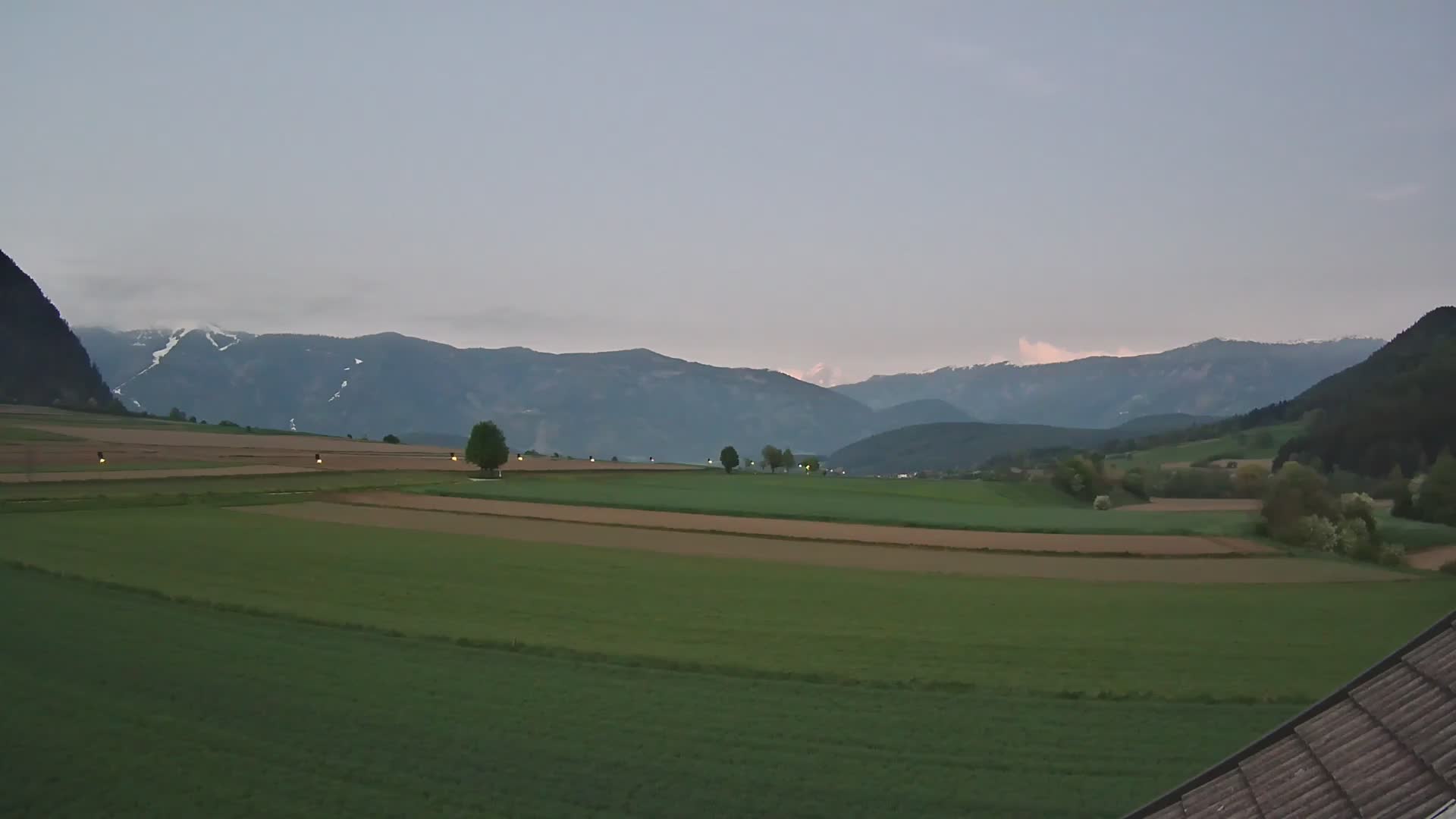 Gais | Blick vom Vintage Farm Winklerhof auf Kronplatz und Dolomiten