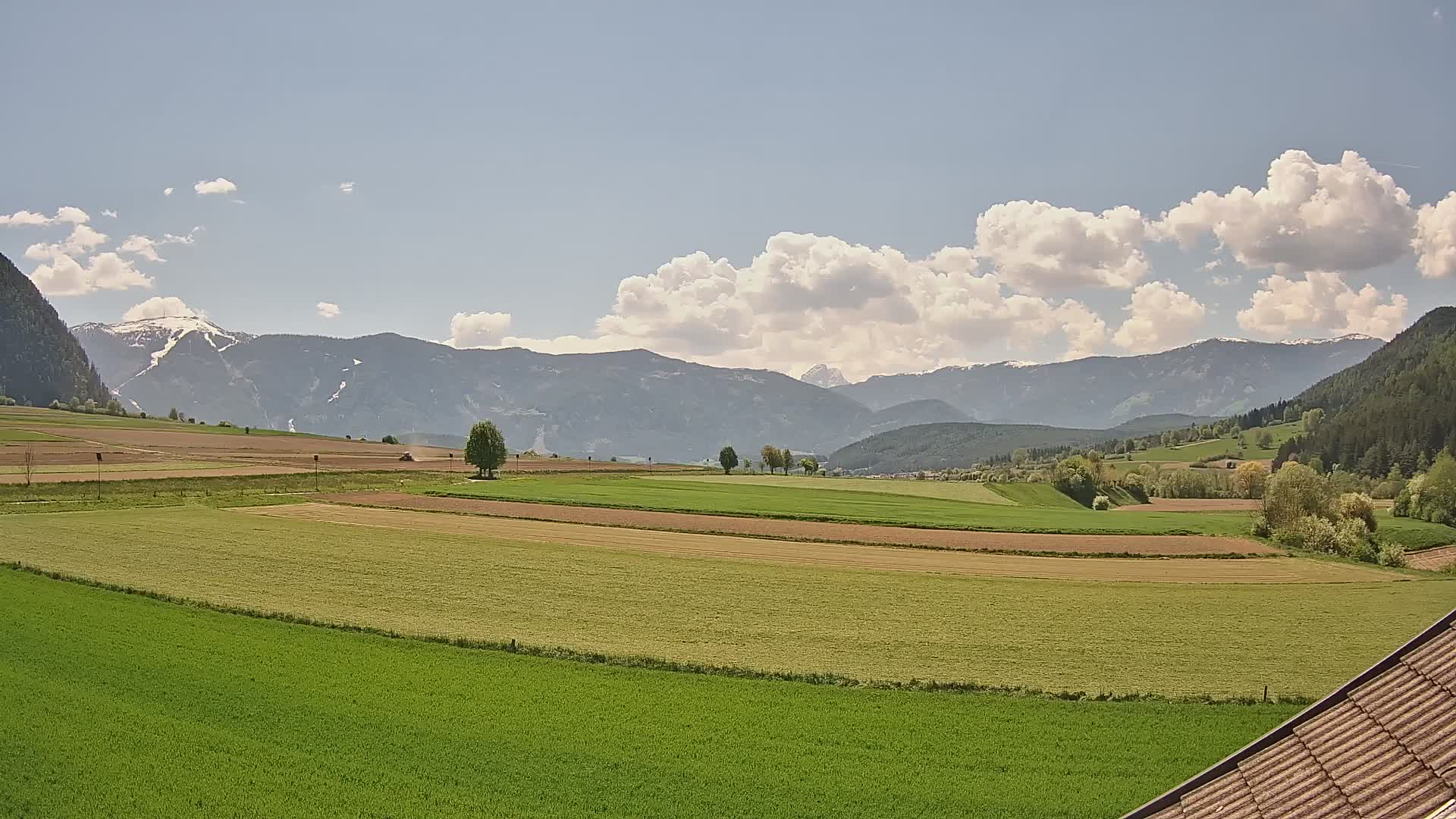 Gais | Vista desde la finca Winklerhof hacia Plan de Corones y los Dolomitas