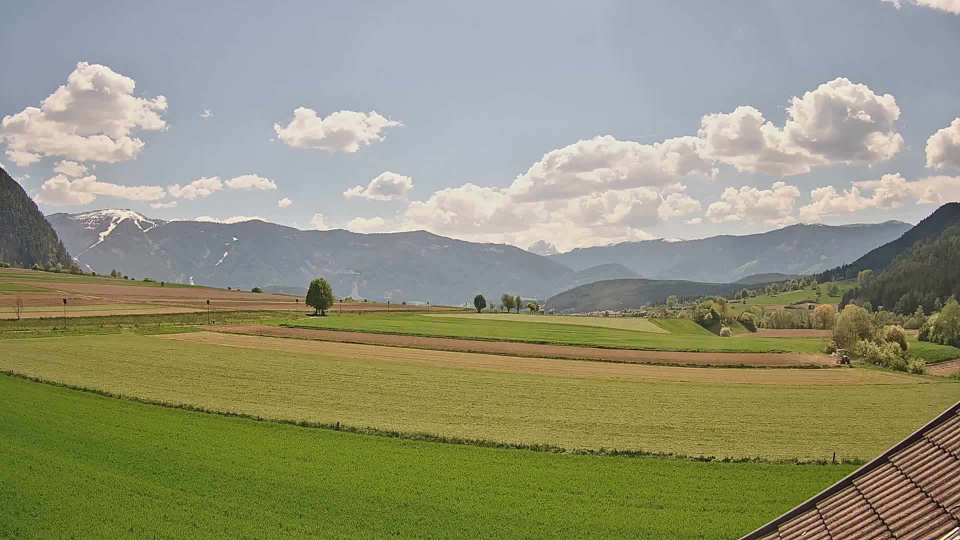 Gais | Vista desde la finca Winklerhof hacia Plan de Corones y los Dolomitas