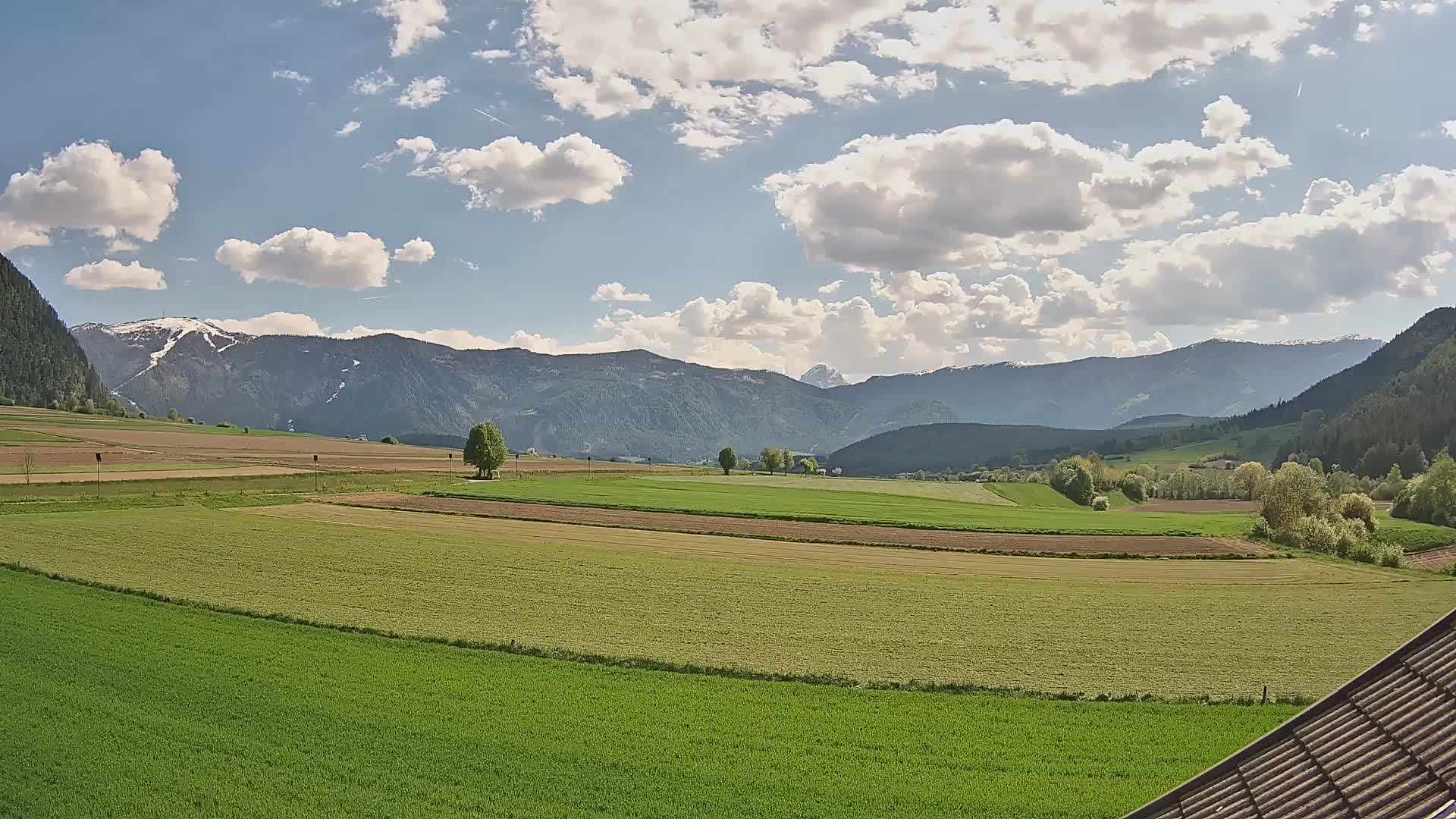 Gais | Vista desde la finca Winklerhof hacia Plan de Corones y los Dolomitas