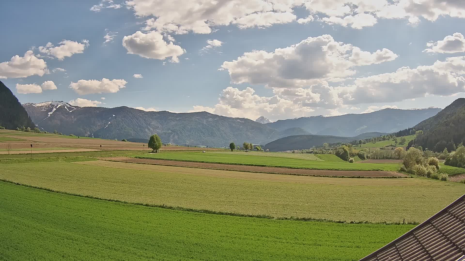 Gais | Vista desde la finca Winklerhof hacia Plan de Corones y los Dolomitas
