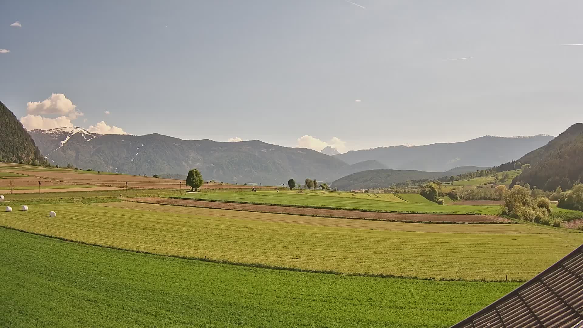Gais | View from Vintage Farm Winklerhof to Kronplatz and Dolomites