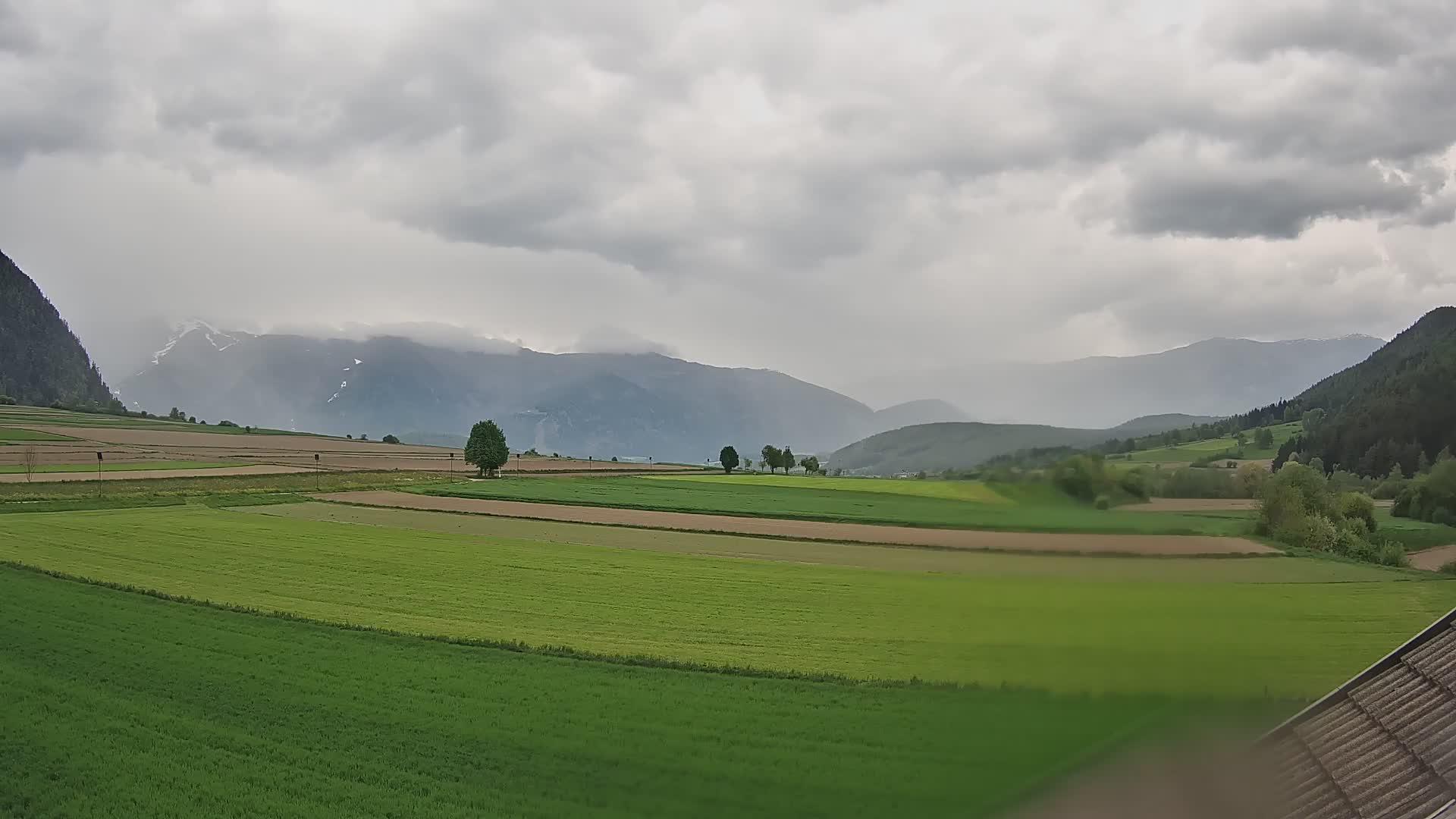 Gais | Blick vom Vintage Farm Winklerhof auf Kronplatz und Dolomiten