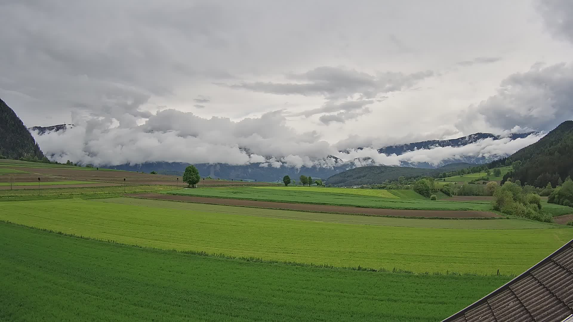 Gais | Blick vom Vintage Farm Winklerhof auf Kronplatz und Dolomiten