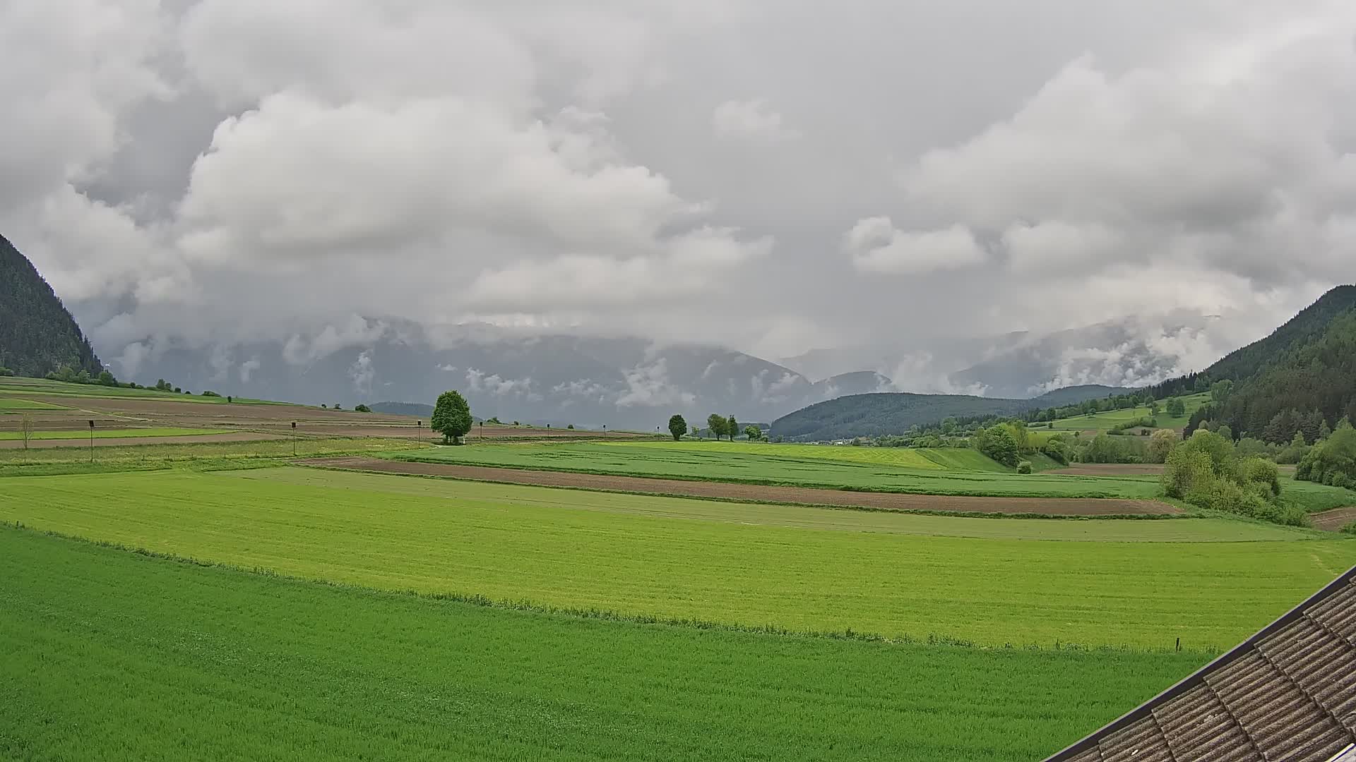 Gais | Vista desde la finca Winklerhof hacia Plan de Corones y los Dolomitas