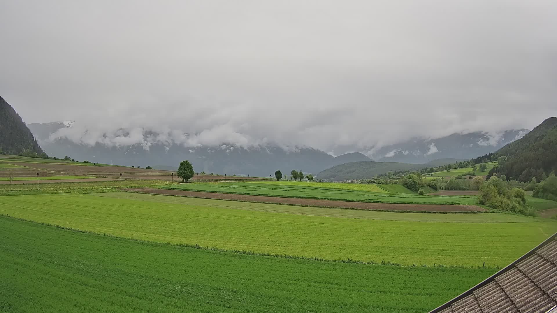 Gais | Vista desde la finca Winklerhof hacia Plan de Corones y los Dolomitas