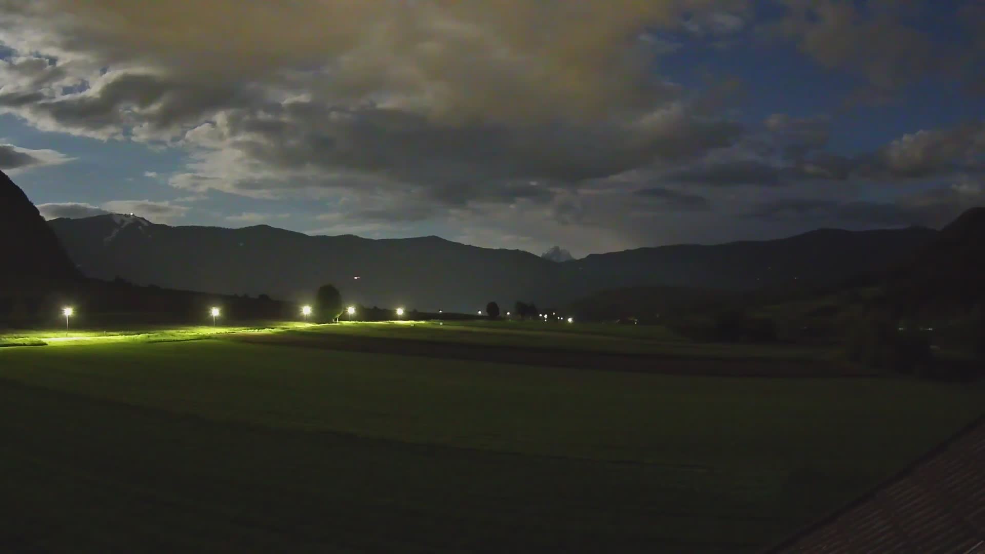 Gais | Vista desde la finca Winklerhof hacia Plan de Corones y los Dolomitas