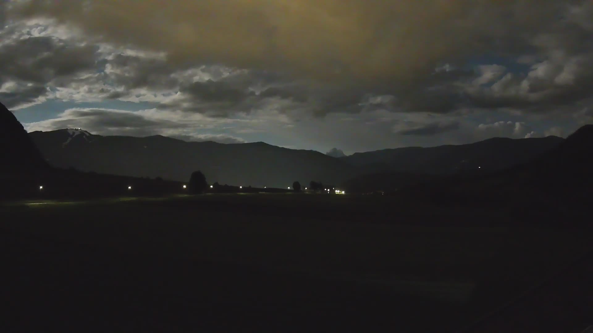 Gais | Vista desde la finca Winklerhof hacia Plan de Corones y los Dolomitas