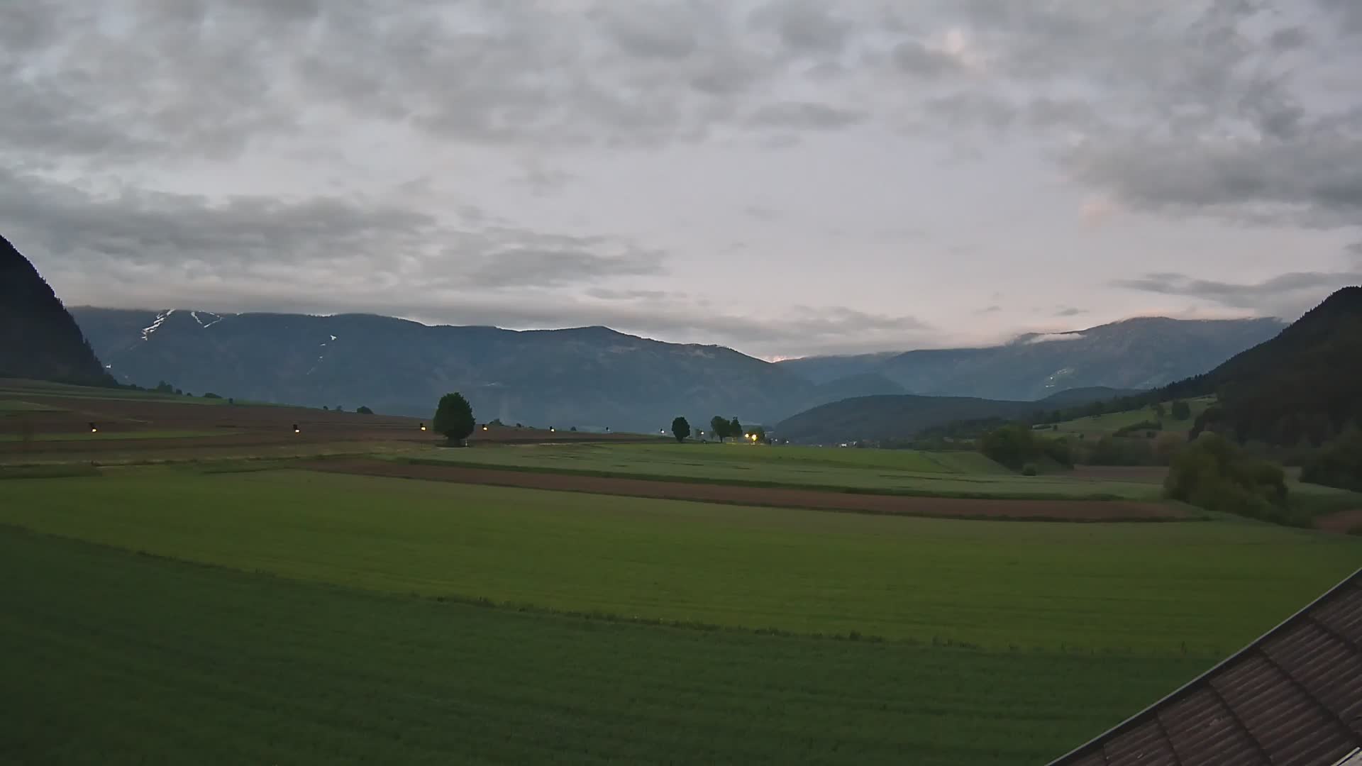Gais | Vista desde la finca Winklerhof hacia Plan de Corones y los Dolomitas