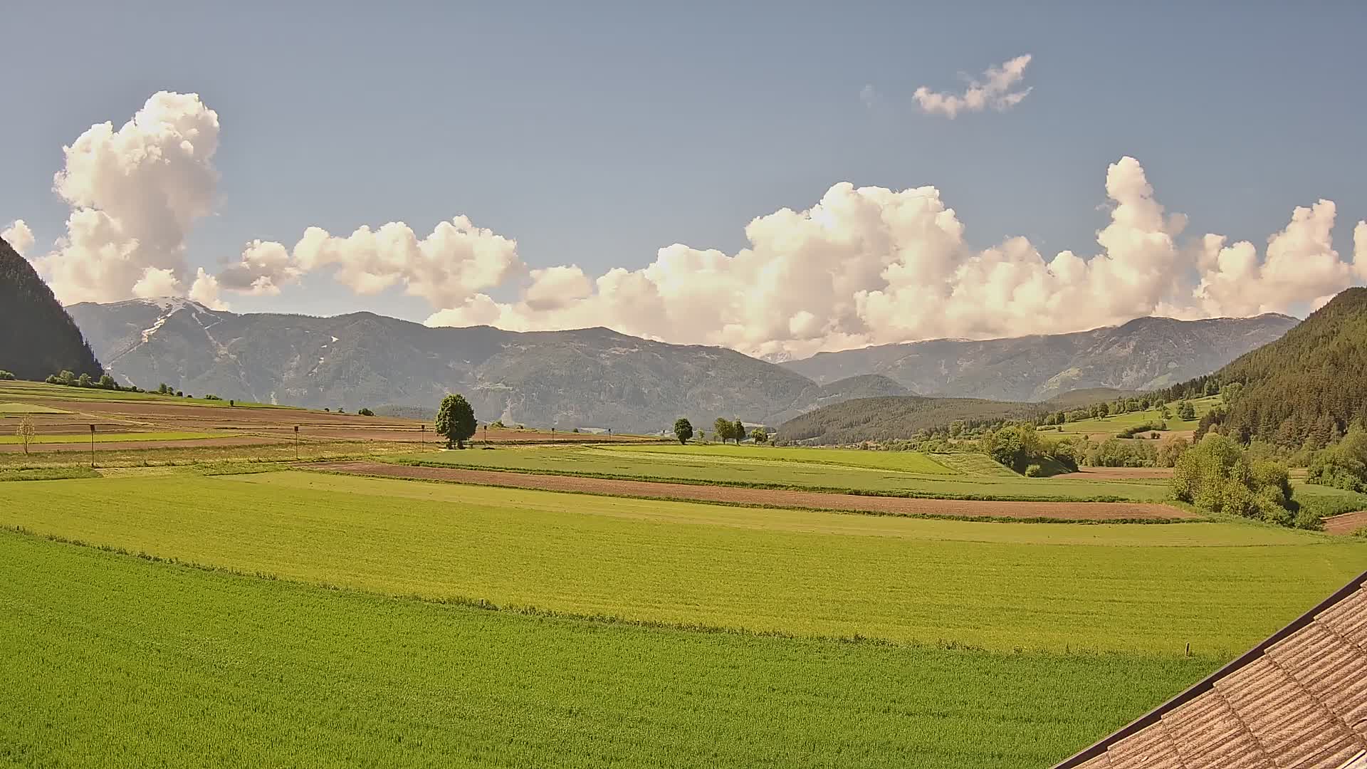 Gais | Vista desde la finca Winklerhof hacia Plan de Corones y los Dolomitas