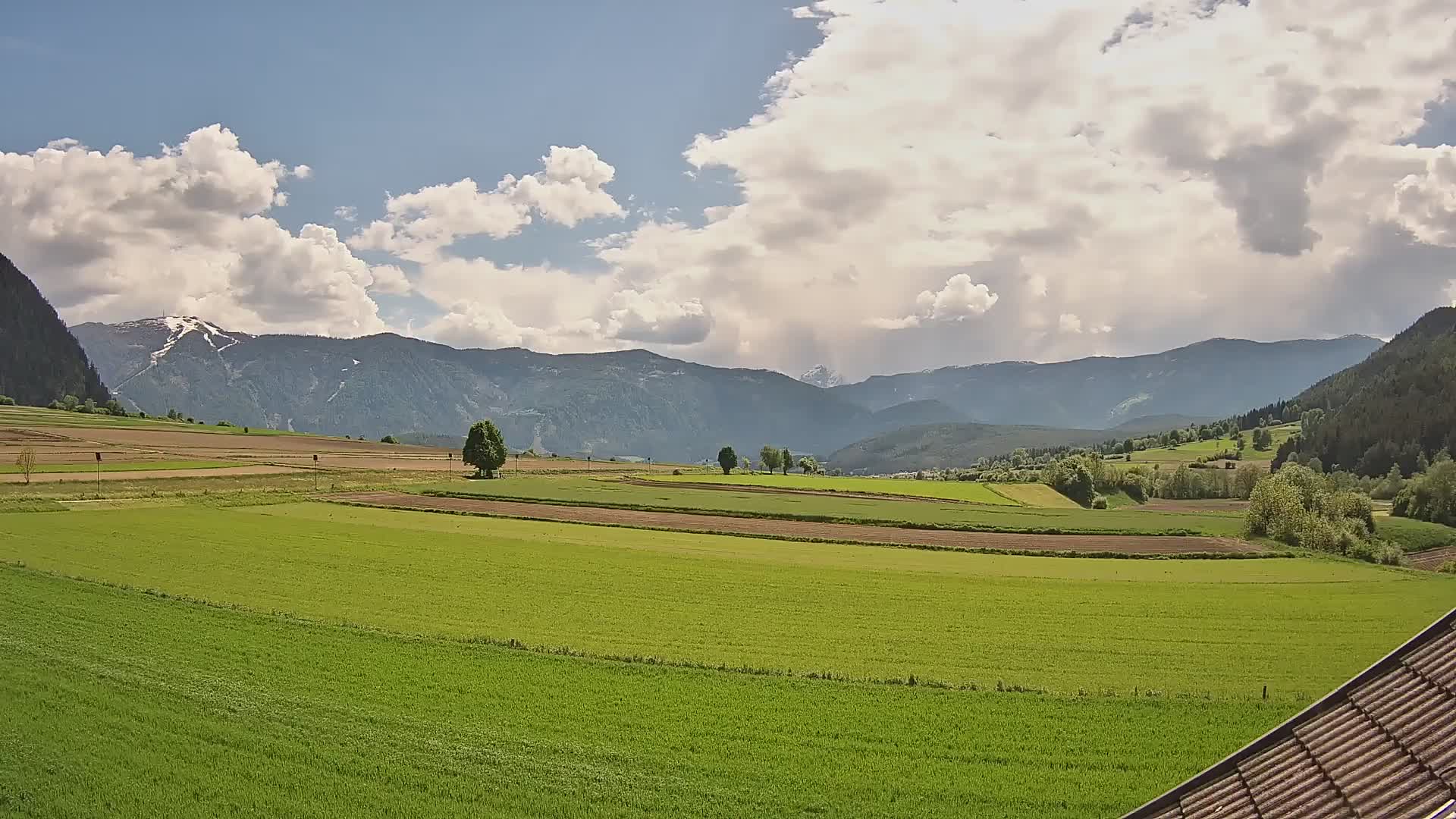 Gais | Blick vom Vintage Farm Winklerhof auf Kronplatz und Dolomiten