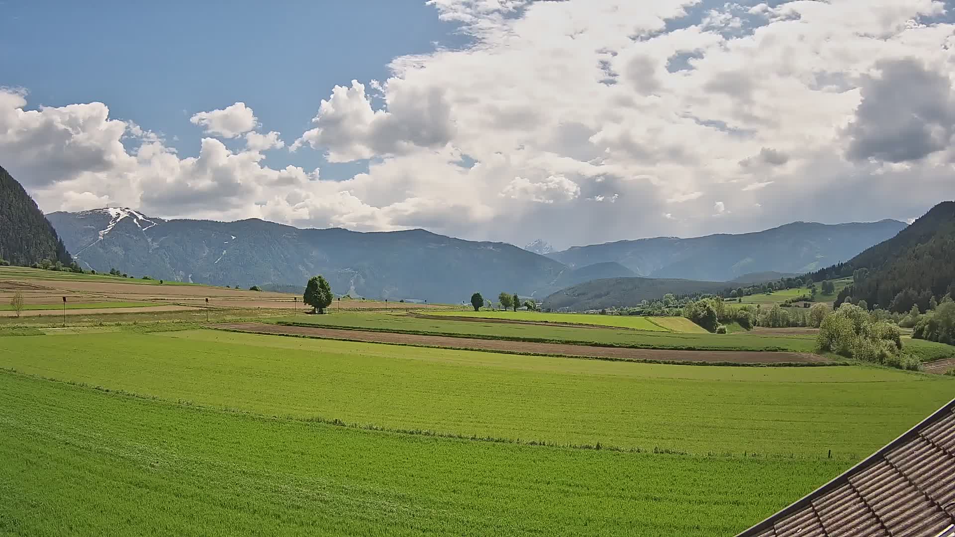 Gais | Blick vom Vintage Farm Winklerhof auf Kronplatz und Dolomiten