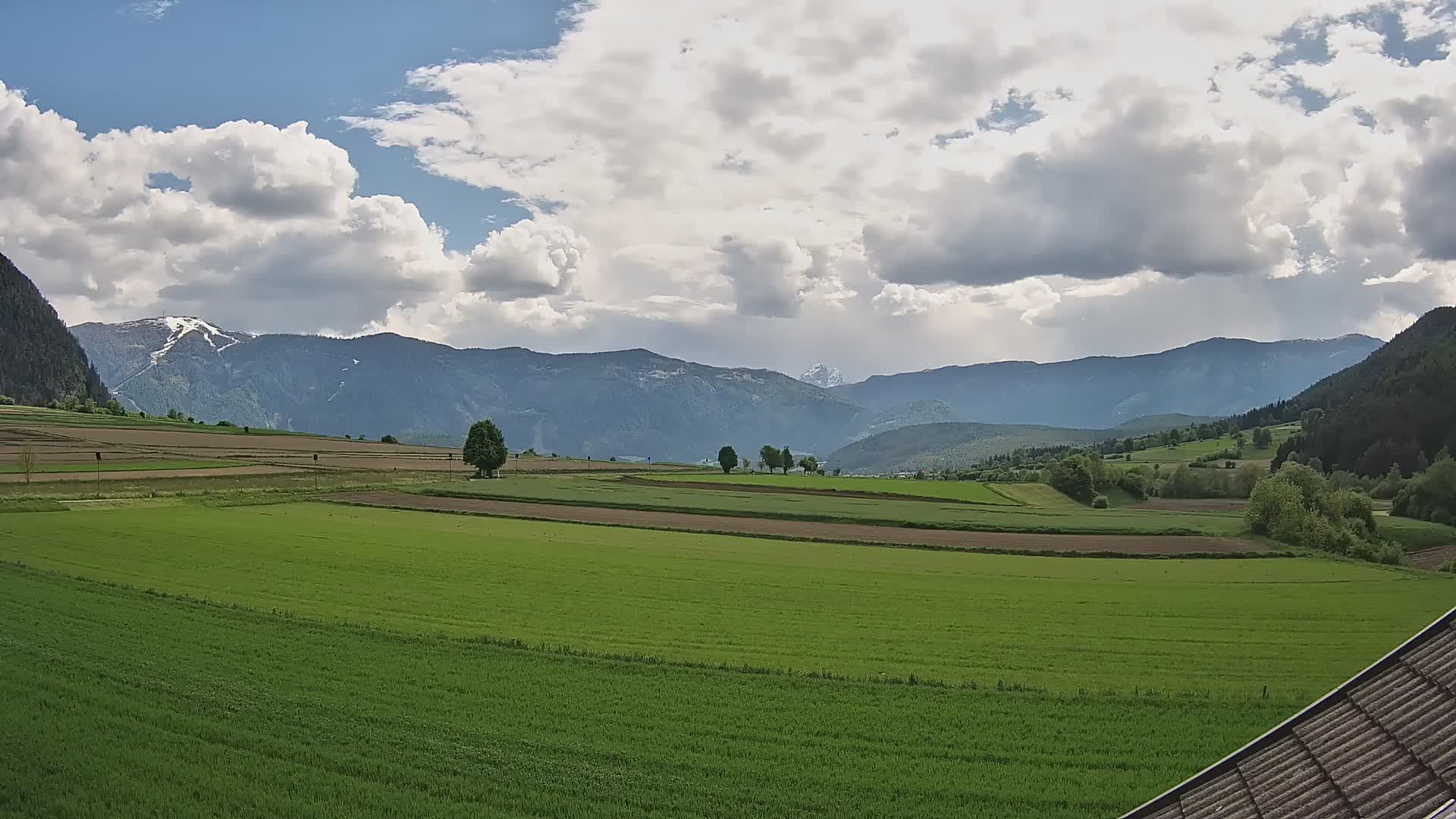 Gais | Blick vom Vintage Farm Winklerhof auf Kronplatz und Dolomiten