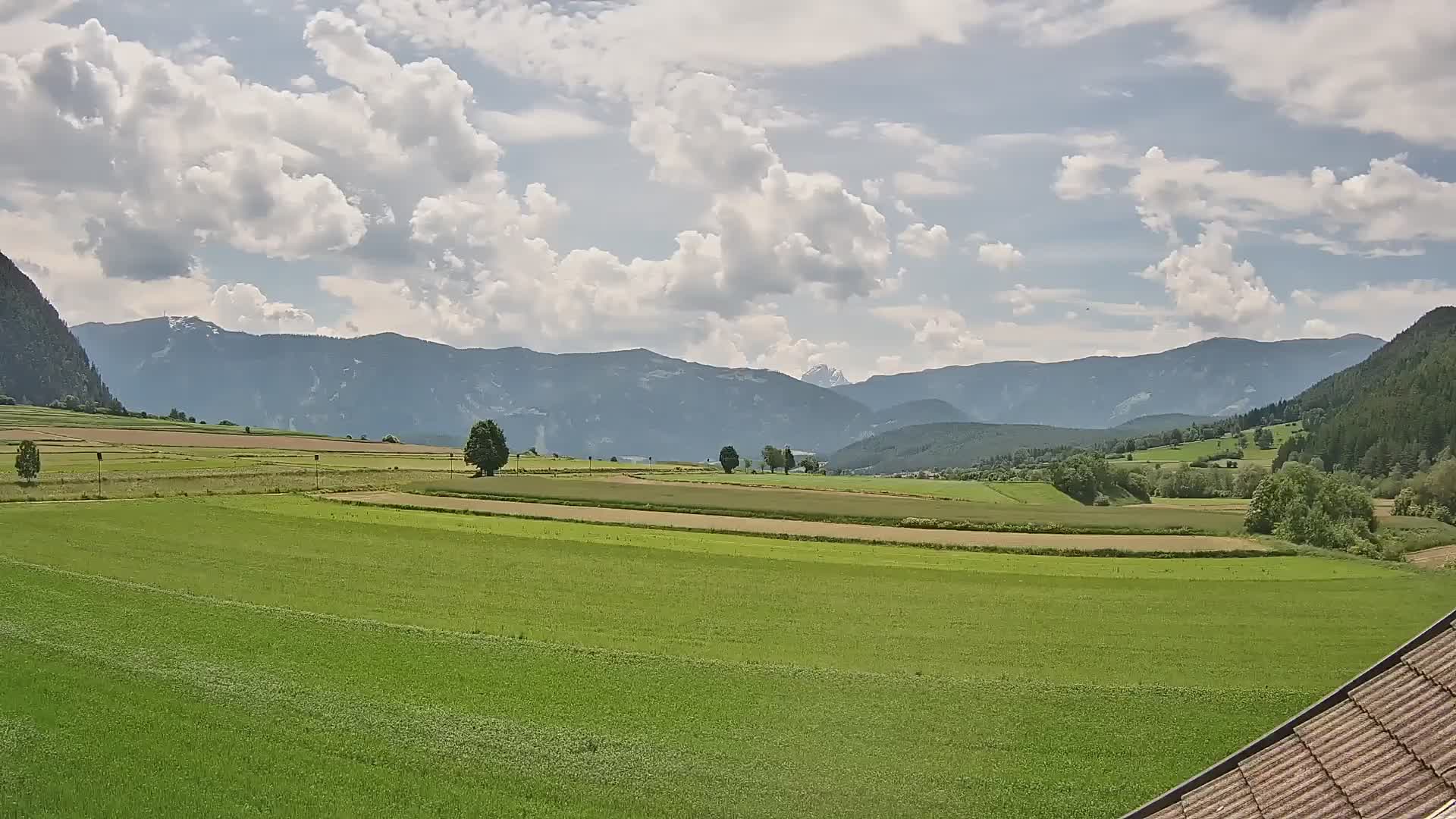 Gais | Blick vom Vintage Farm Winklerhof auf Kronplatz und Dolomiten