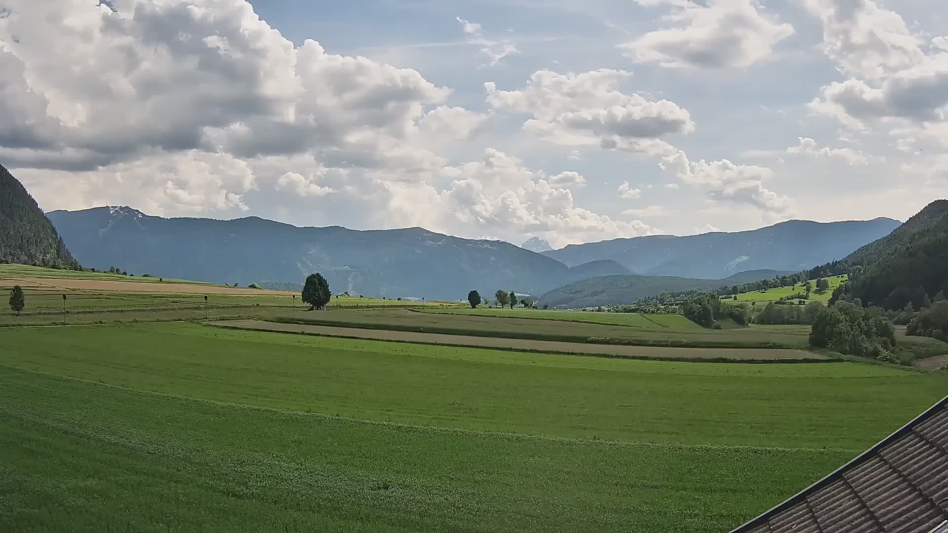 Gais | Pogled iz pansiona Winklerhof prema Kronplatzu i Dolomitim