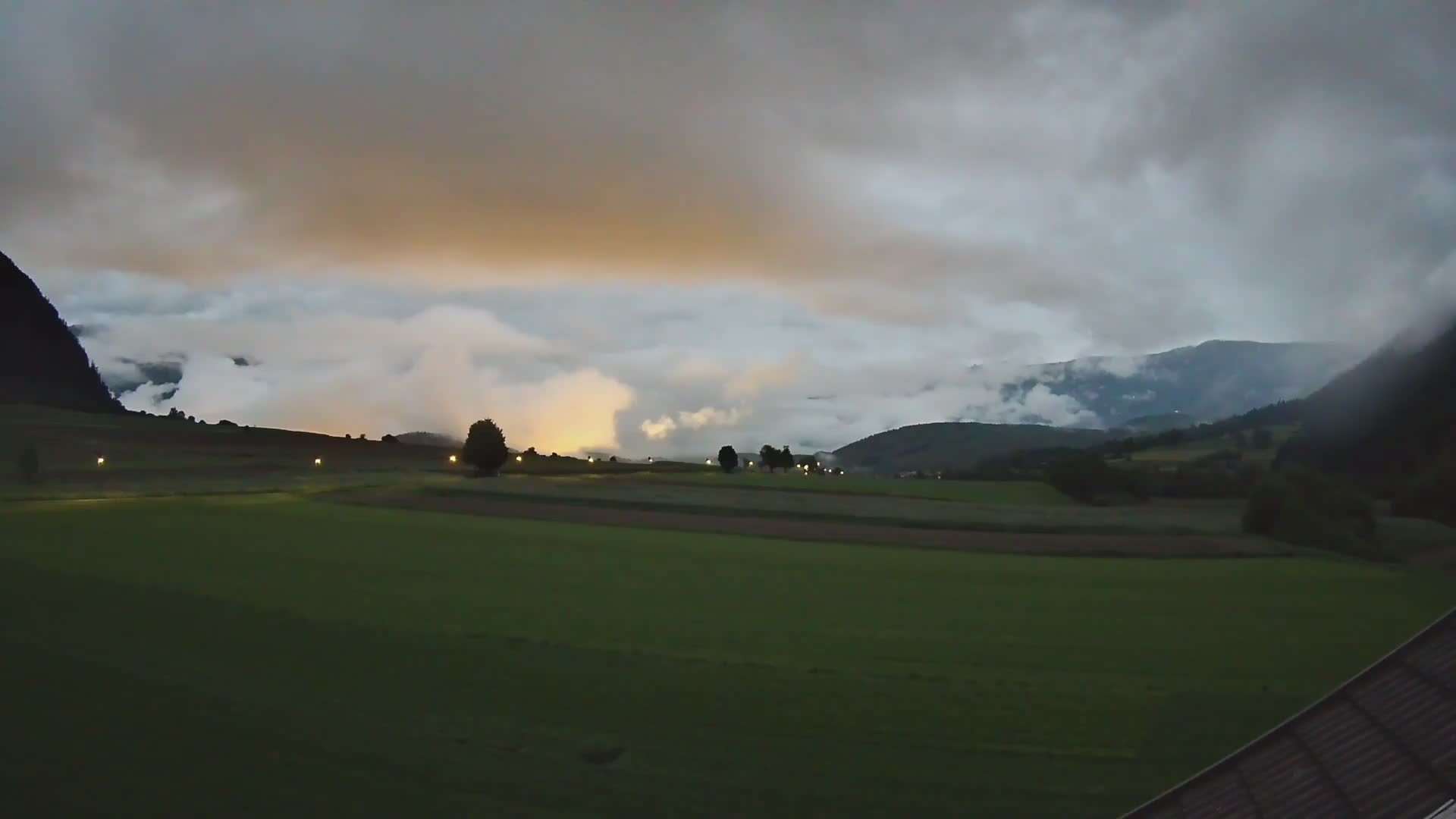 Gais | Vista desde la finca Winklerhof hacia Plan de Corones y los Dolomitas