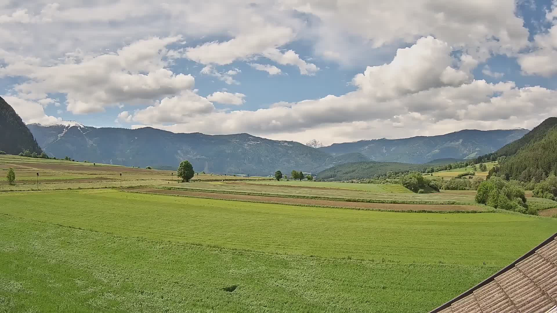 Gais | Blick vom Vintage Farm Winklerhof auf Kronplatz und Dolomiten