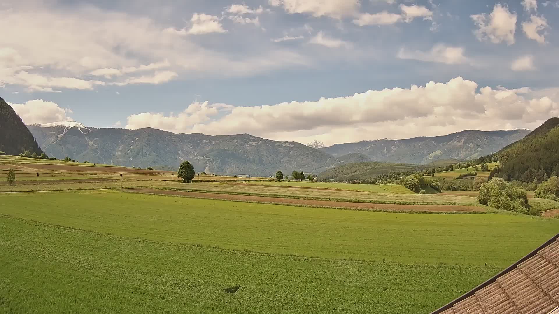 Gais | Vista desde la finca Winklerhof hacia Plan de Corones y los Dolomitas
