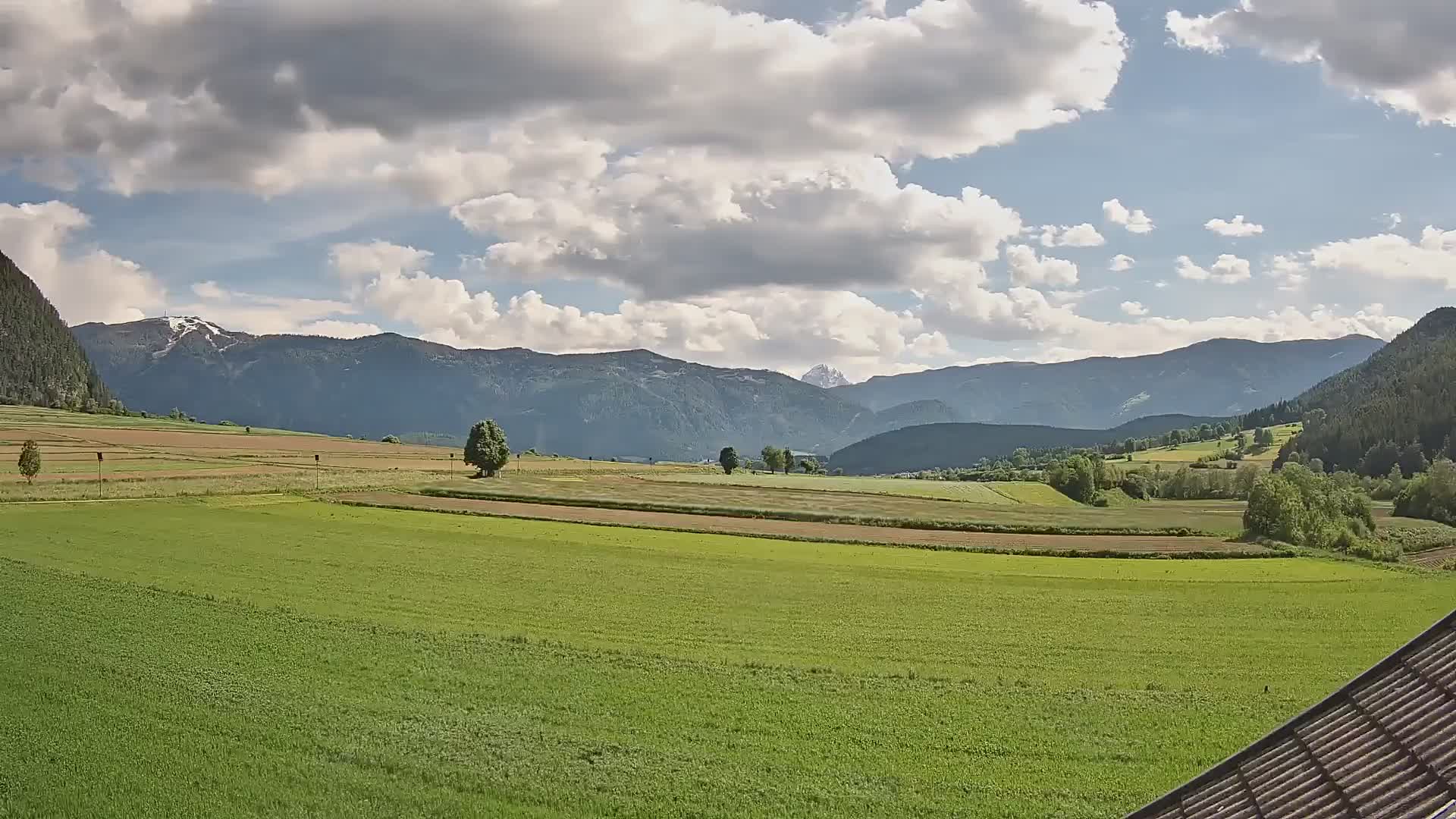 Gais | Blick vom Vintage Farm Winklerhof auf Kronplatz und Dolomiten