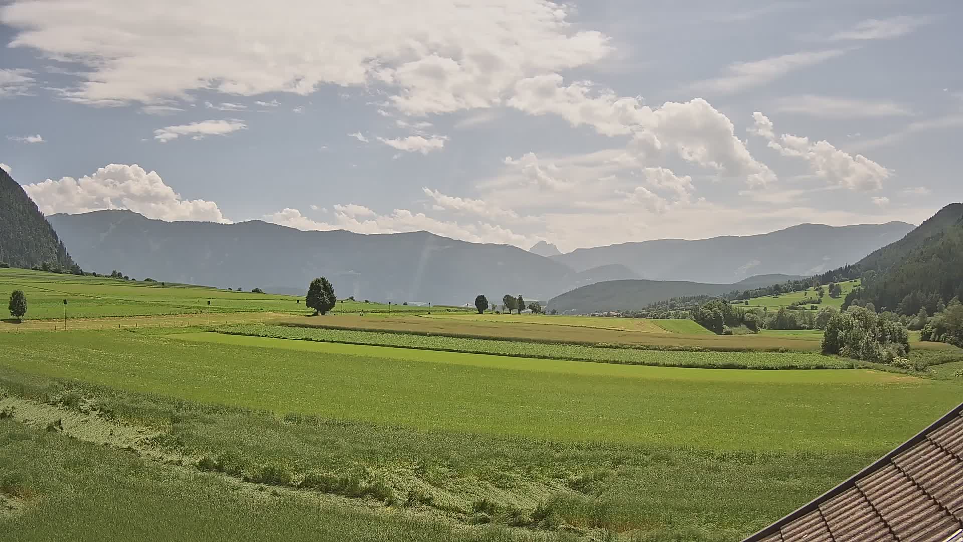 Gais | Vista desde la finca Winklerhof hacia Plan de Corones y los Dolomitas