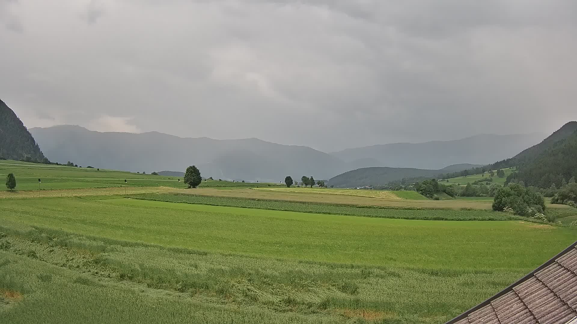 Gais | Blick vom Vintage Farm Winklerhof auf Kronplatz und Dolomiten