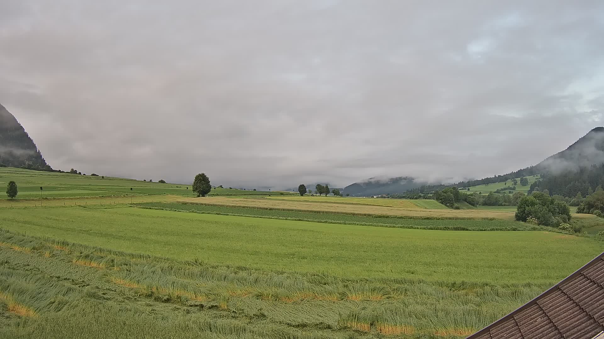 Gais | Vista desde la finca Winklerhof hacia Plan de Corones y los Dolomitas