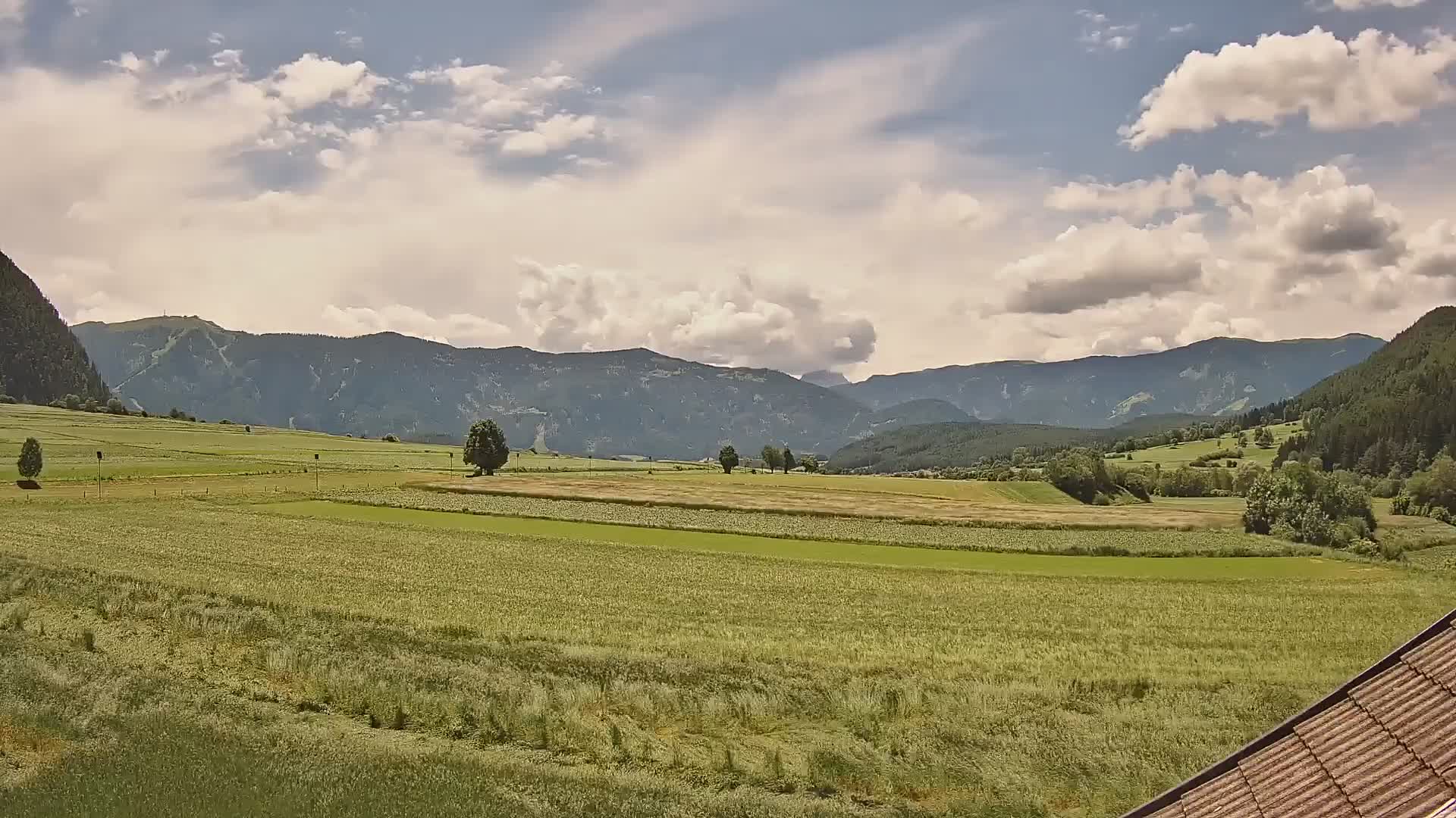 Gais | Vista desde la finca Winklerhof hacia Plan de Corones y los Dolomitas