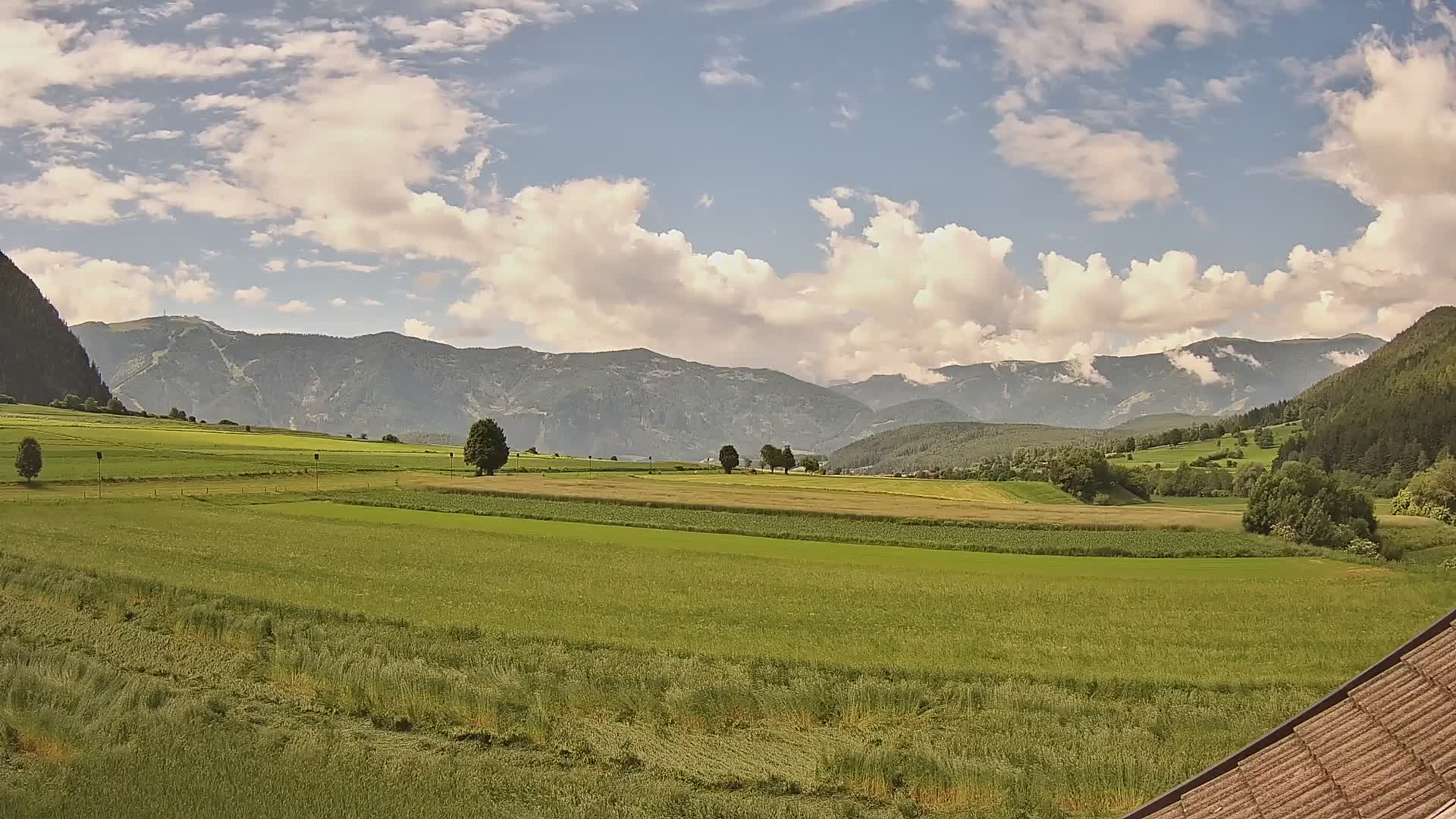 Gais | Vista desde la finca Winklerhof hacia Plan de Corones y los Dolomitas