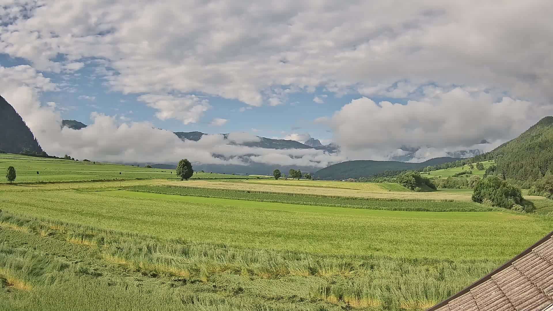 Gais | Vista desde la finca Winklerhof hacia Plan de Corones y los Dolomitas