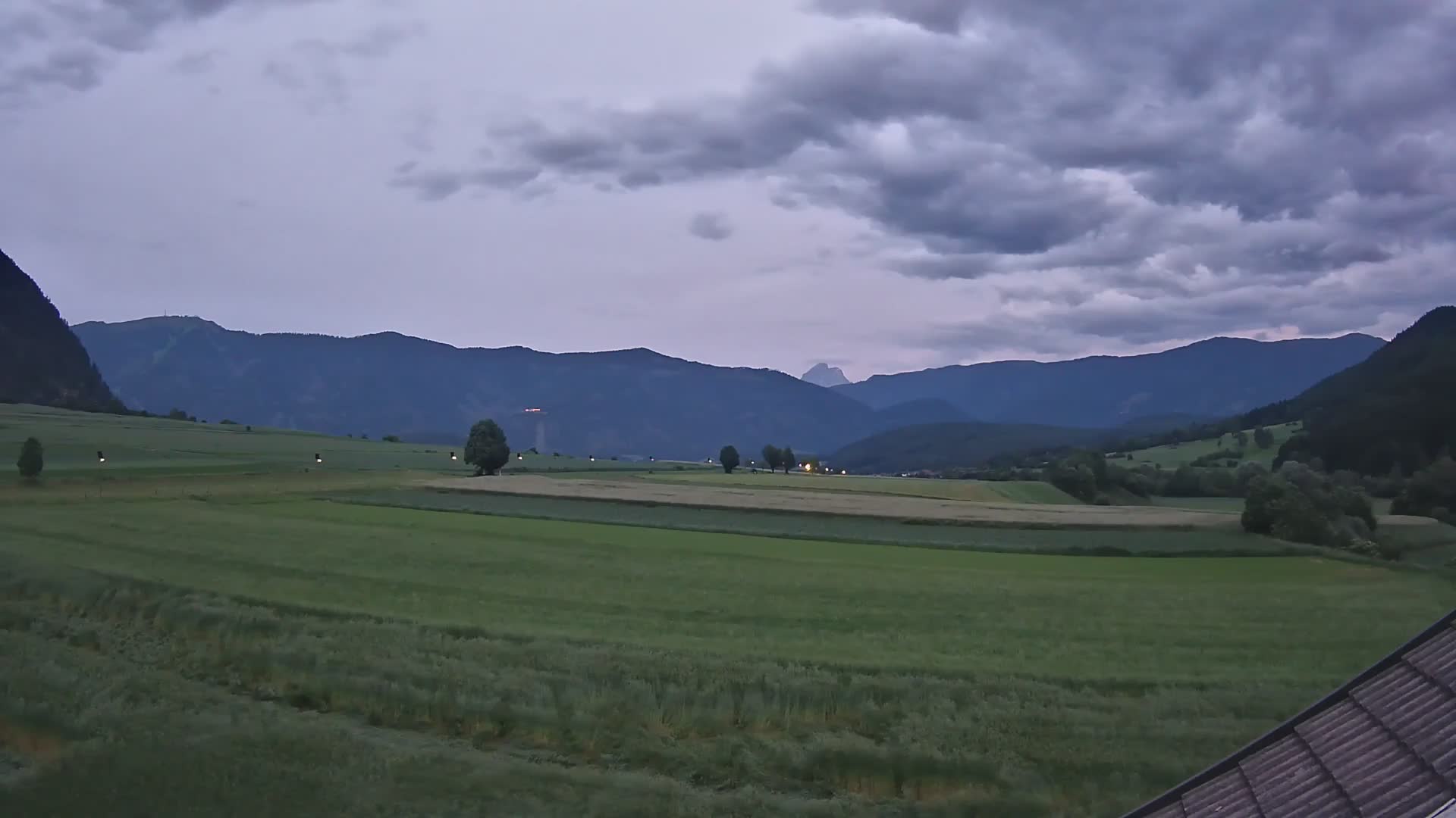 Gais | Blick vom Vintage Farm Winklerhof auf Kronplatz und Dolomiten