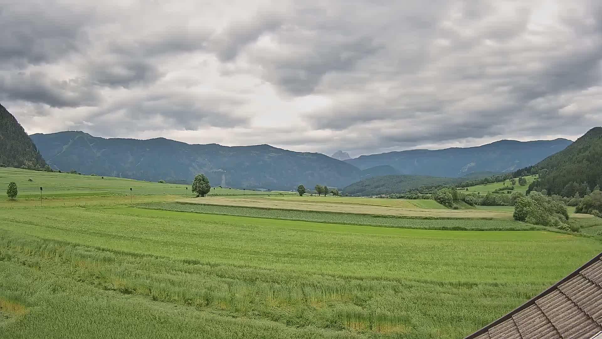 Gais | Blick vom Vintage Farm Winklerhof auf Kronplatz und Dolomiten