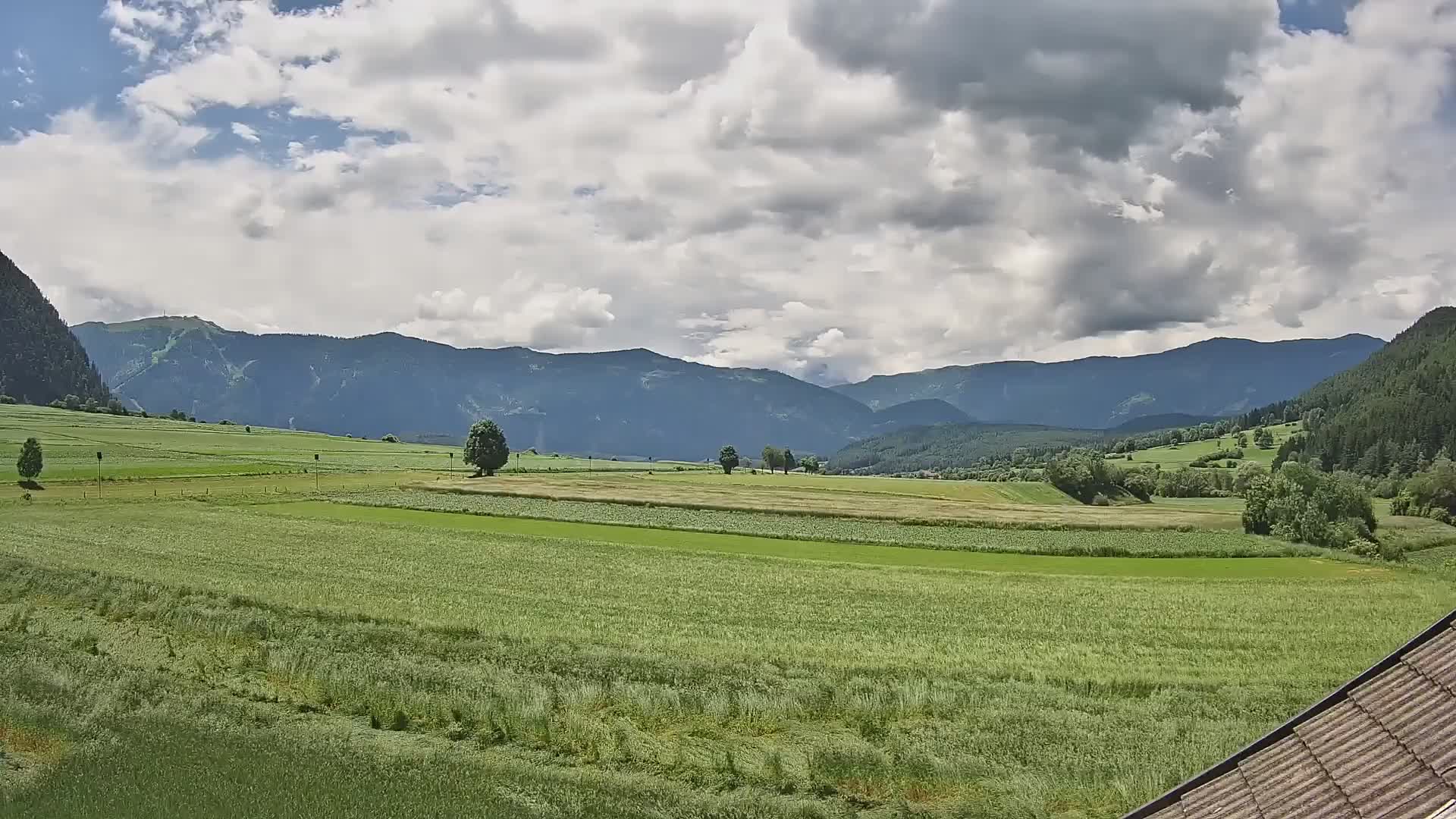 Gais | Vista desde la finca Winklerhof hacia Plan de Corones y los Dolomitas