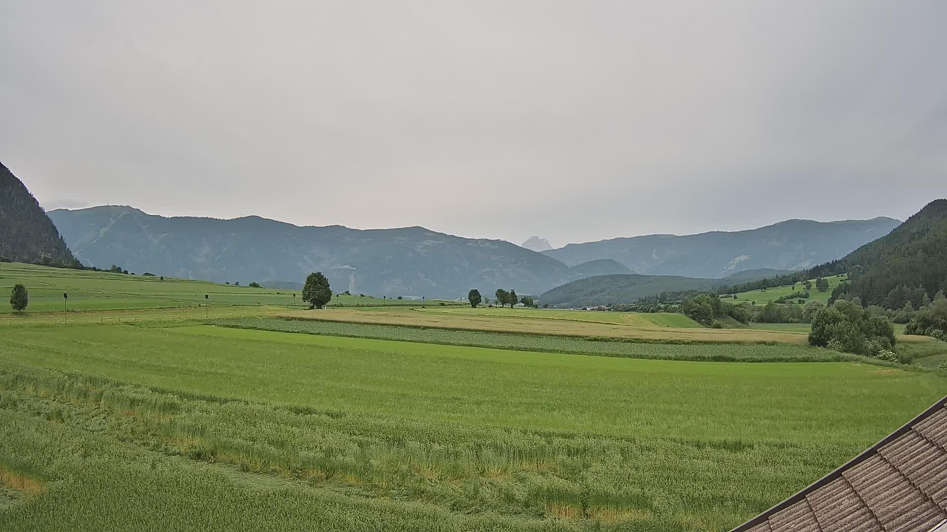 Gais | Blick vom Vintage Farm Winklerhof auf Kronplatz und Dolomiten