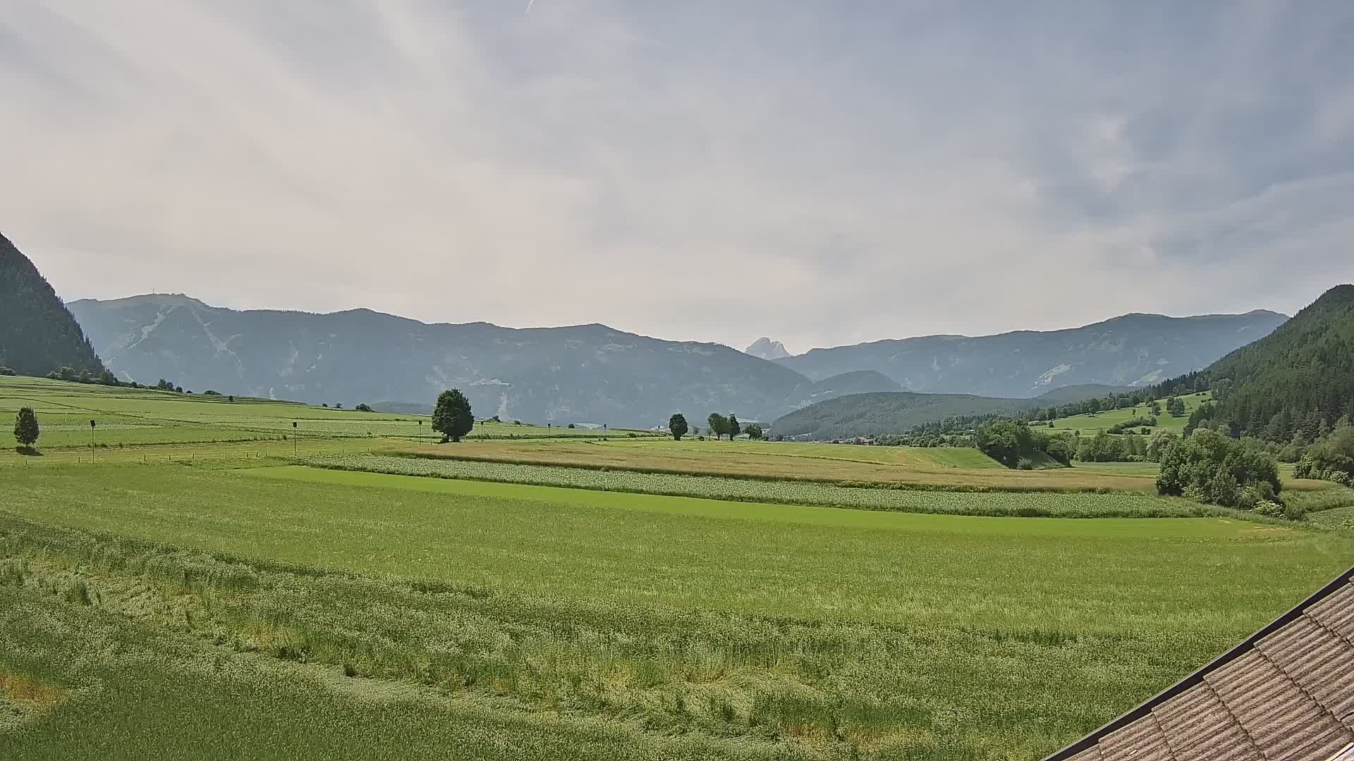 Gais | Vista desde la finca Winklerhof hacia Plan de Corones y los Dolomitas
