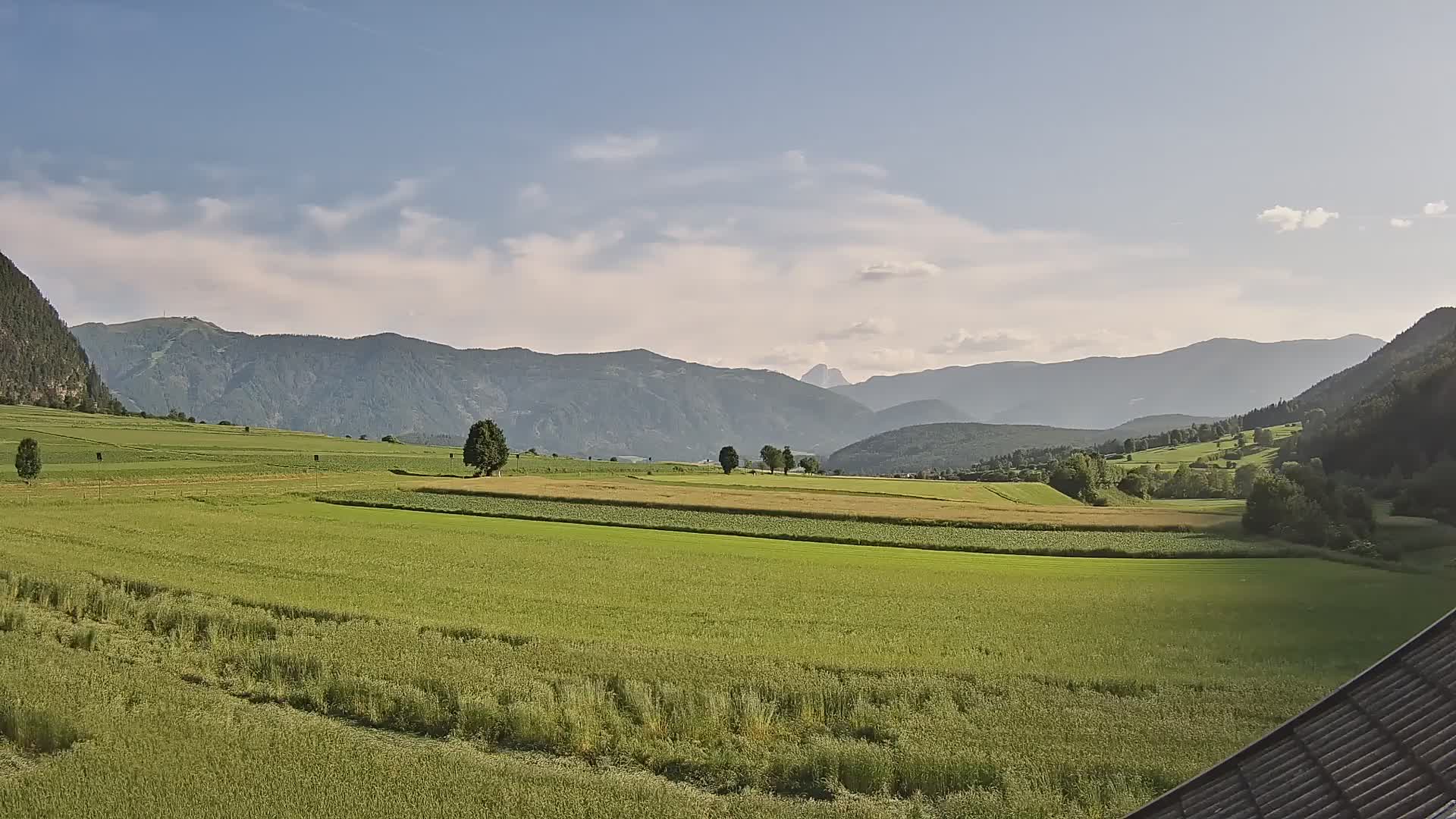 Gais | Vista desde la finca Winklerhof hacia Plan de Corones y los Dolomitas