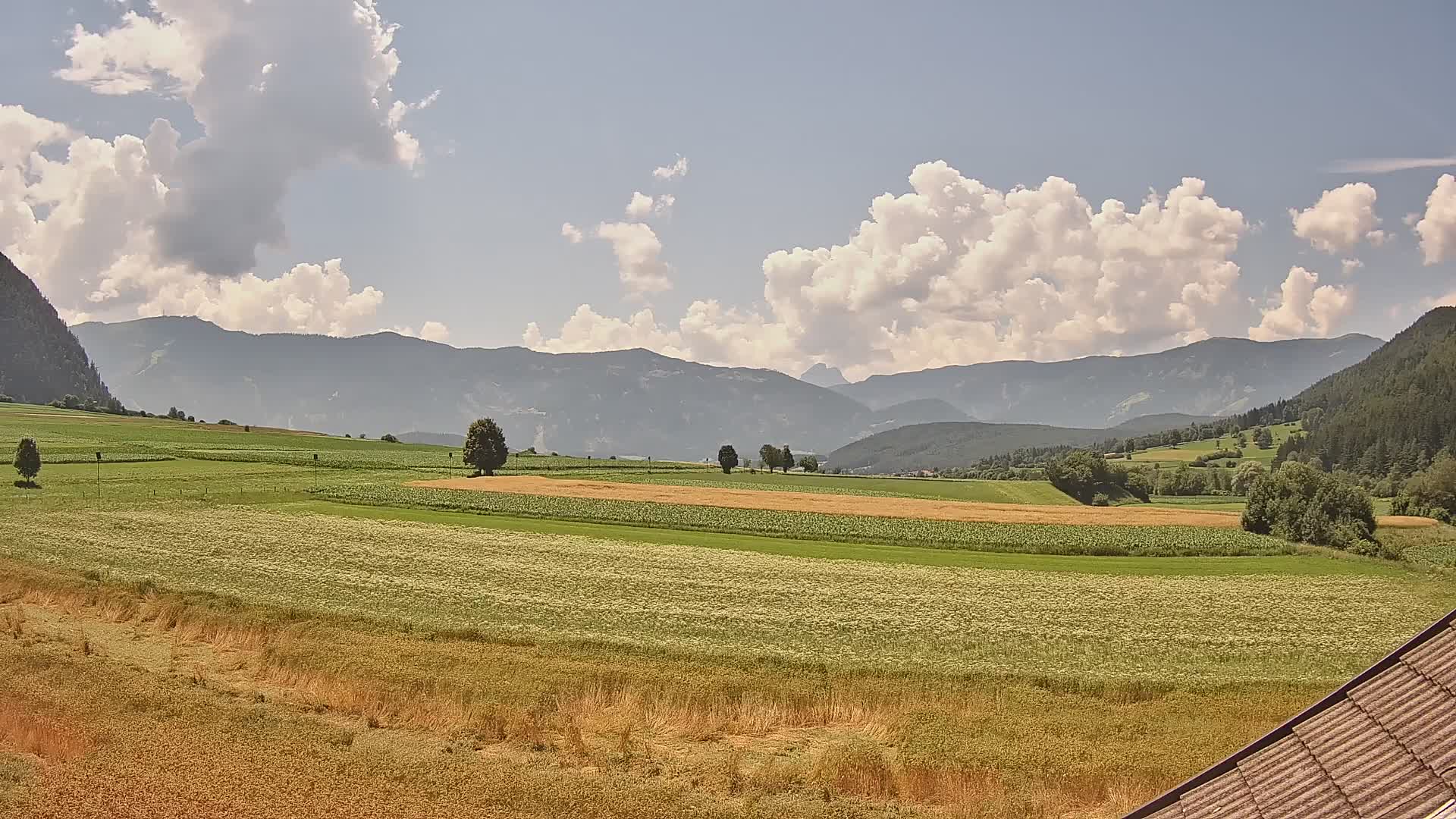 Gais | Vista desde la finca Winklerhof hacia Plan de Corones y los Dolomitas