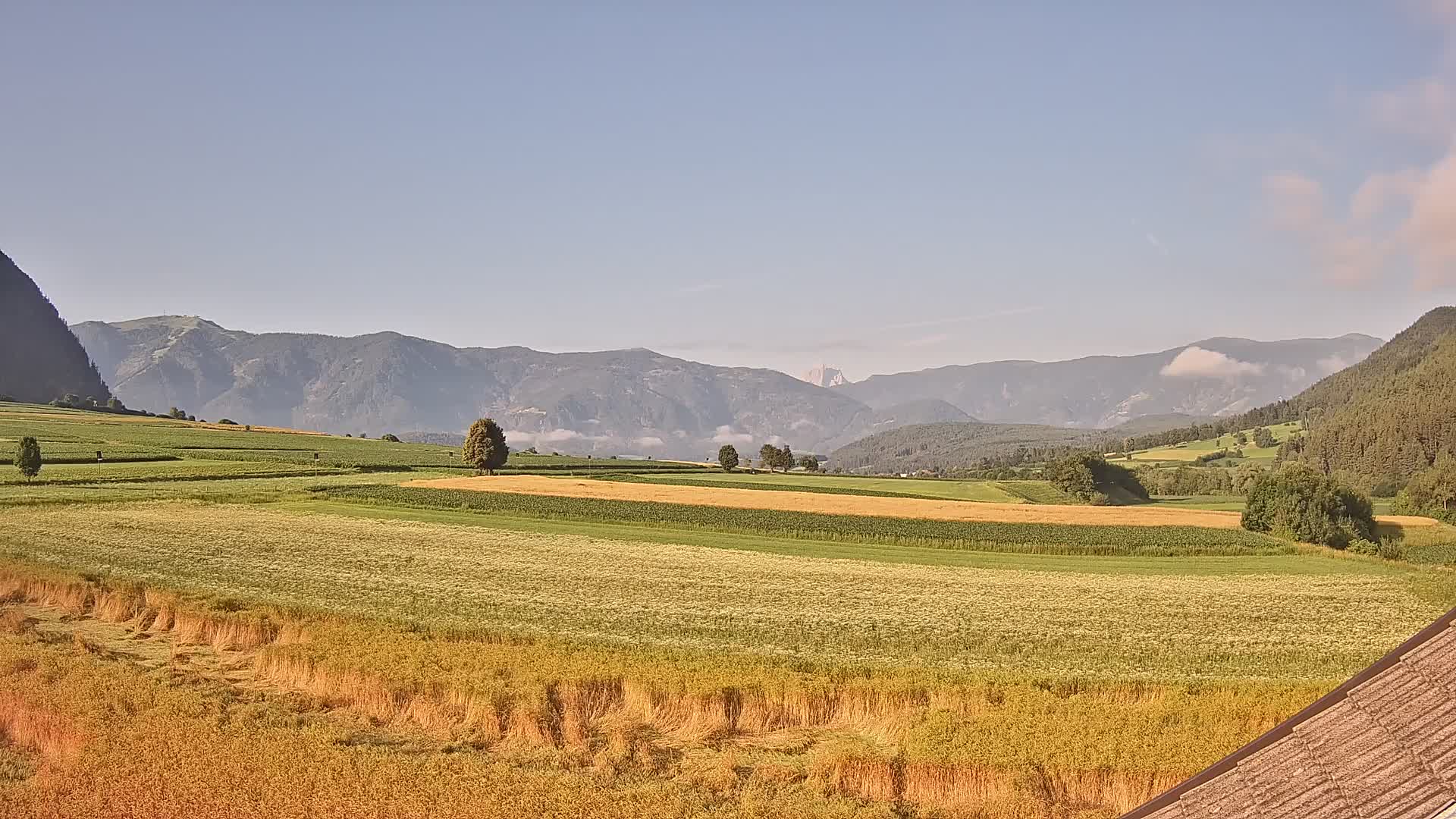 Gais | Vista desde la finca Winklerhof hacia Plan de Corones y los Dolomitas