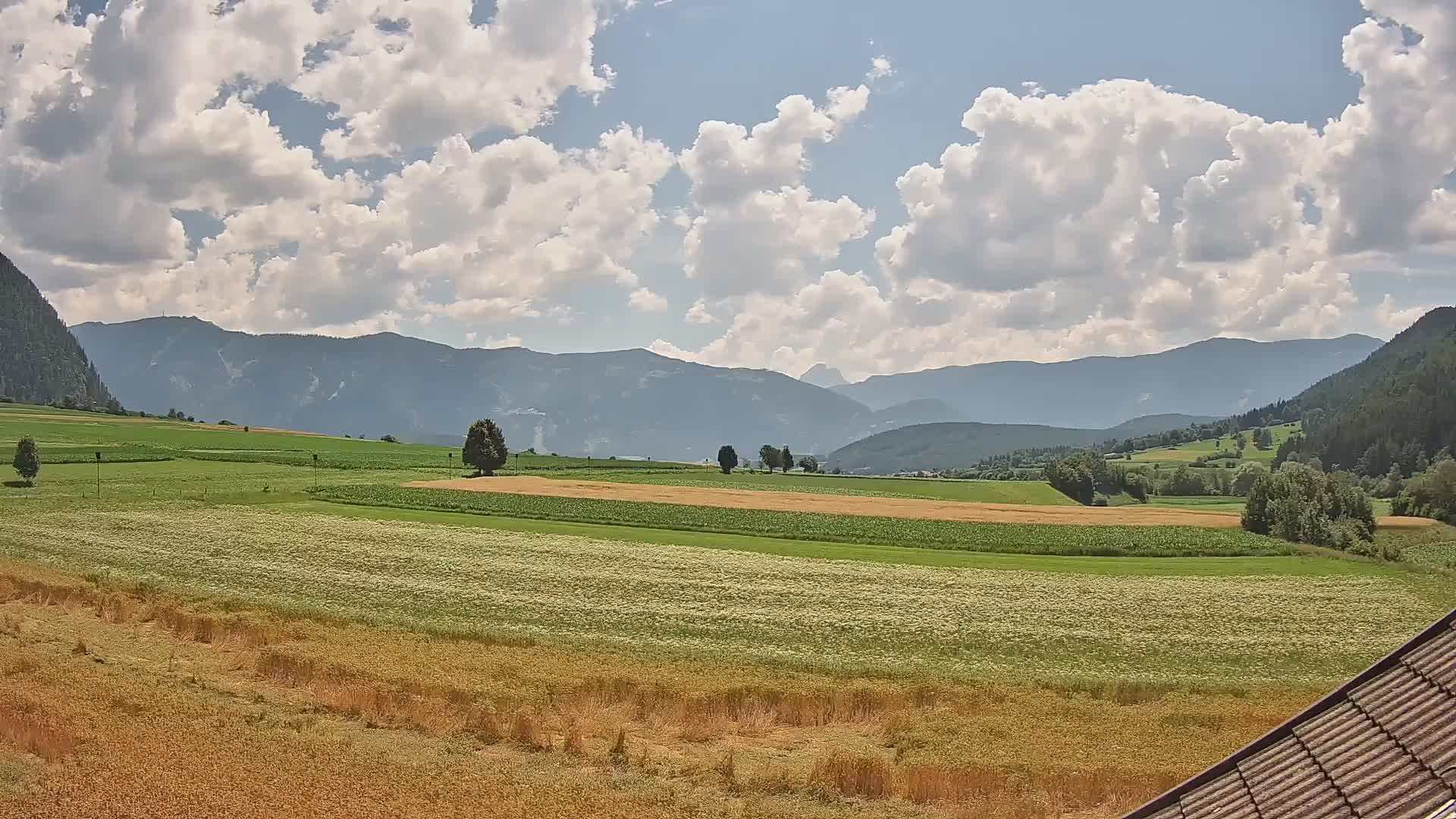 Gais | Vista desde la finca Winklerhof hacia Plan de Corones y los Dolomitas