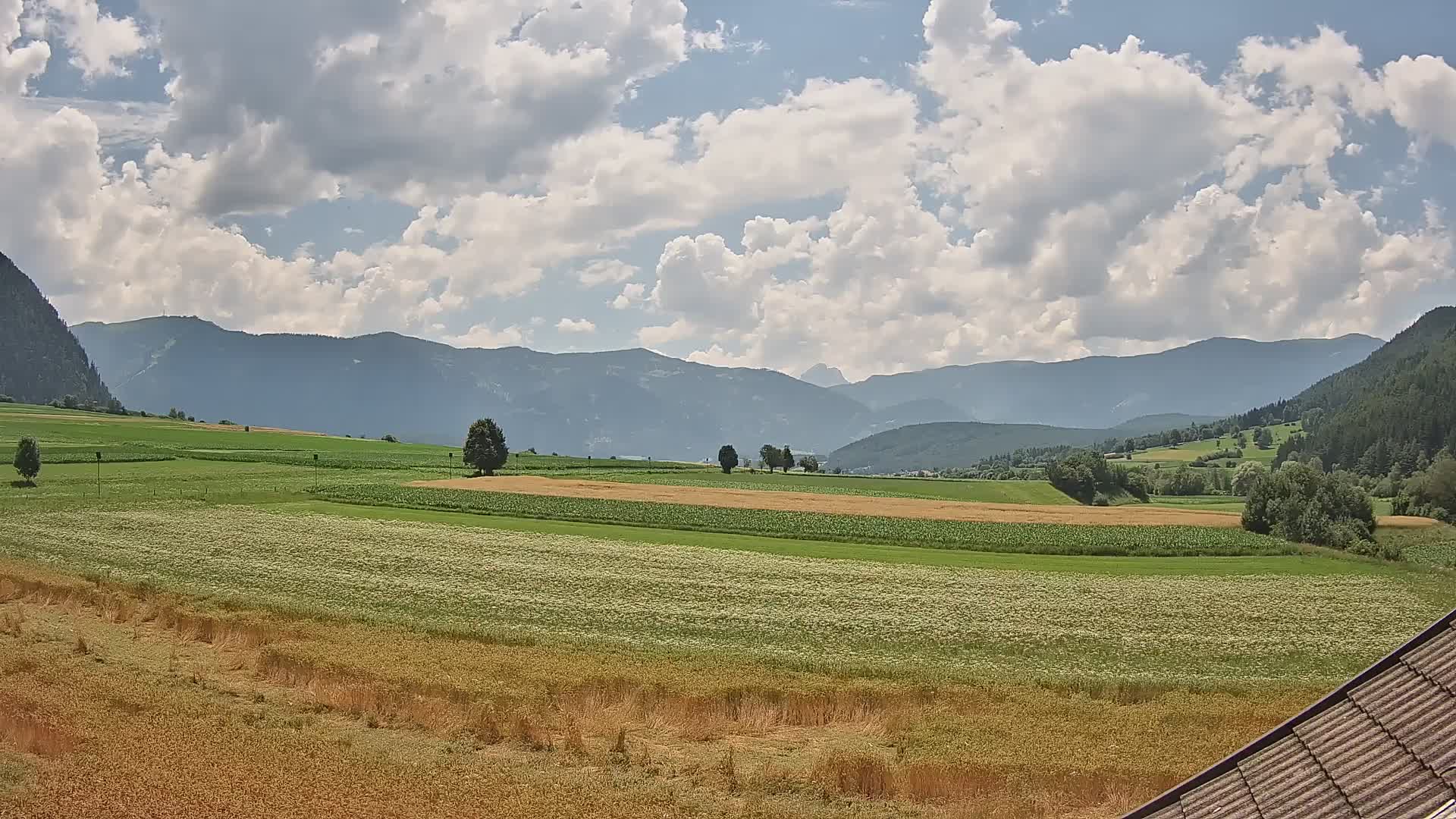 Gais | Vista desde la finca Winklerhof hacia Plan de Corones y los Dolomitas