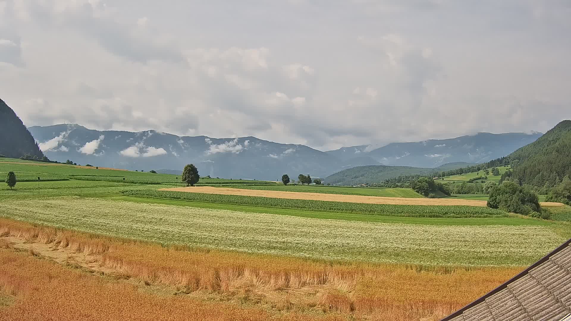 Gais | Vista desde la finca Winklerhof hacia Plan de Corones y los Dolomitas