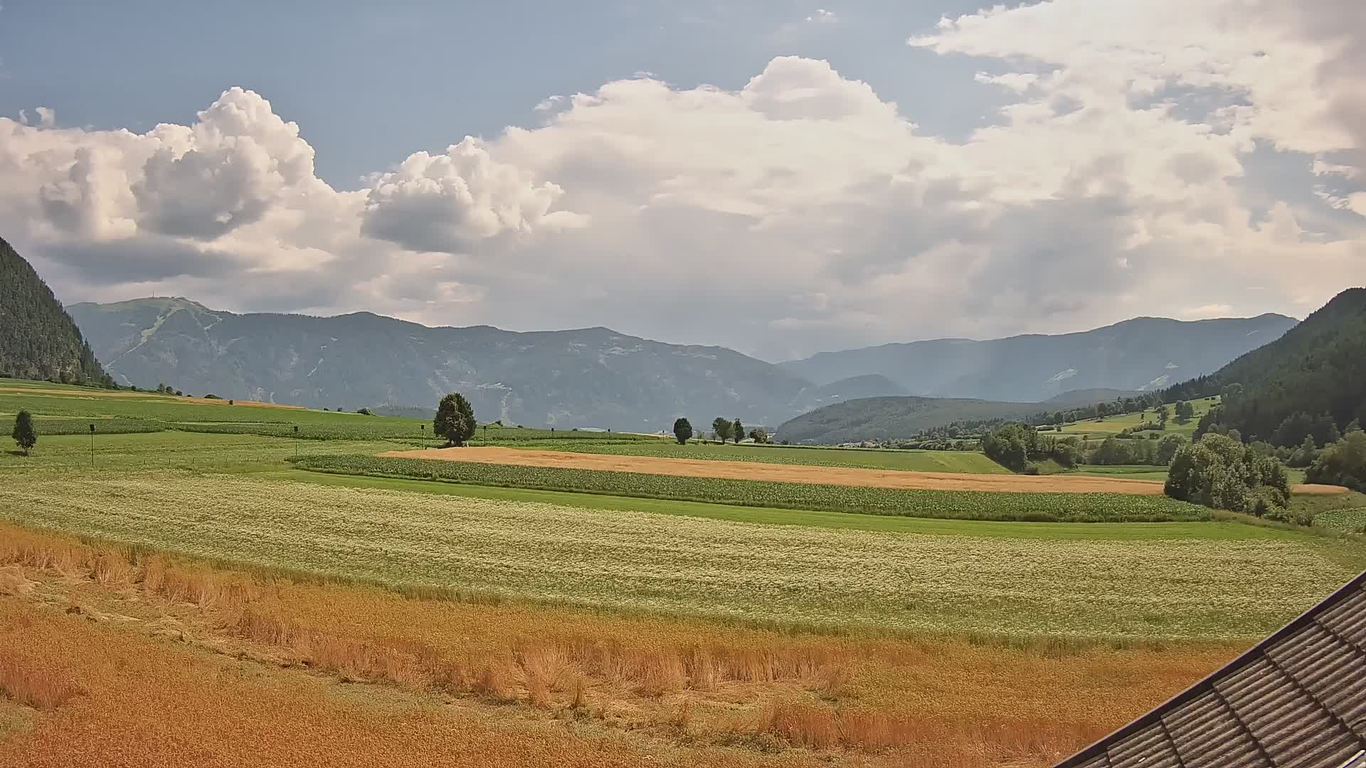 Gais | Vista desde la finca Winklerhof hacia Plan de Corones y los Dolomitas