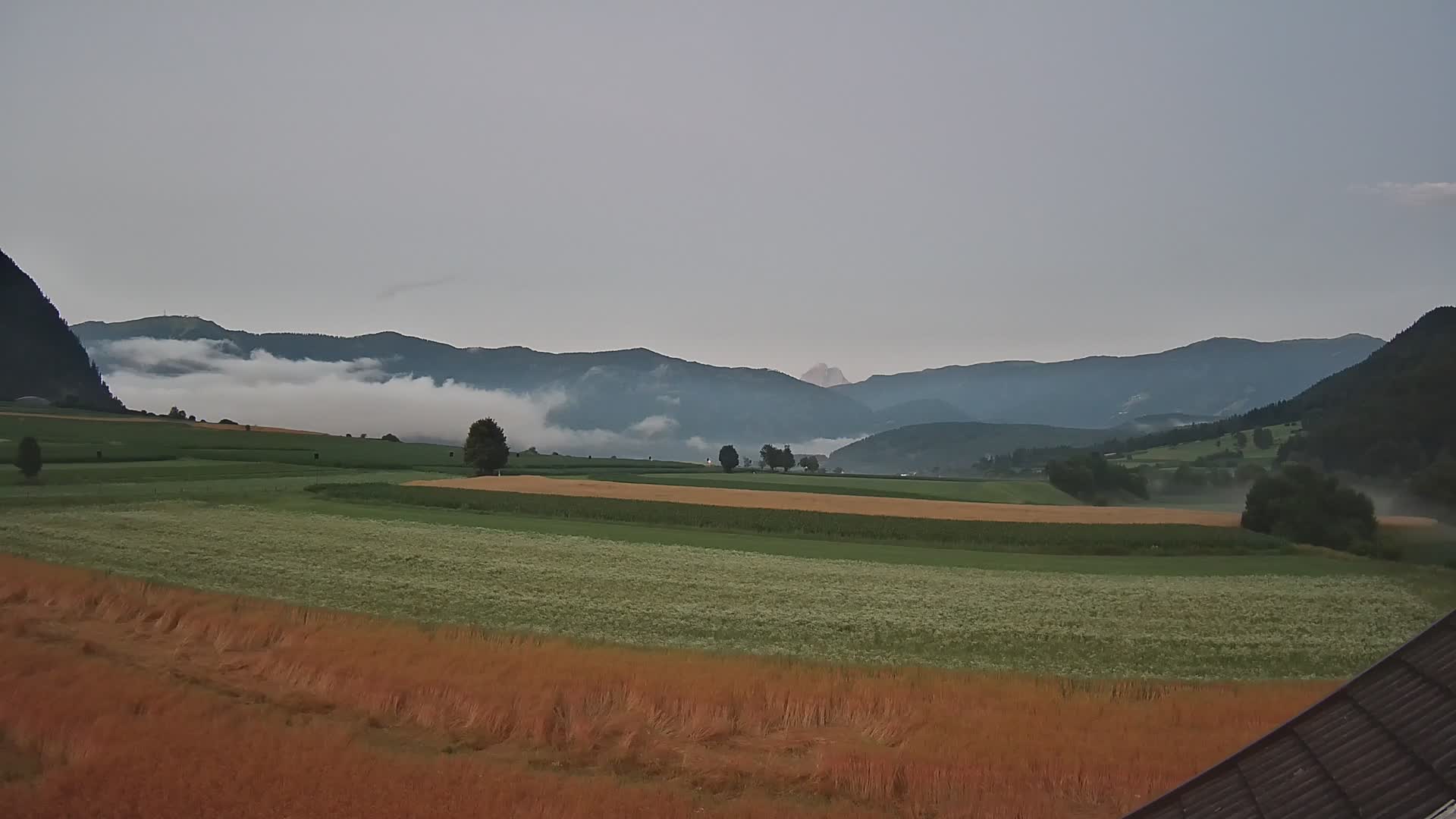 Gais | Vista desde la finca Winklerhof hacia Plan de Corones y los Dolomitas