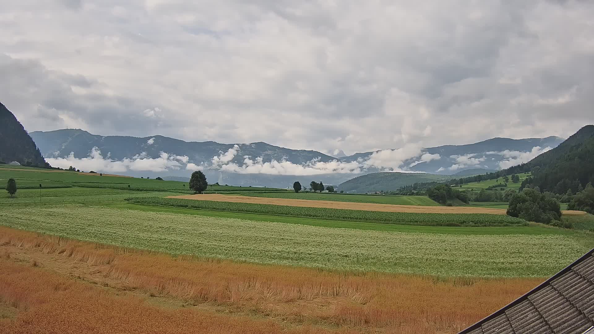 Gais | Pogled z gostišča Winklerhof proti Kronplatzu in Dolomitom