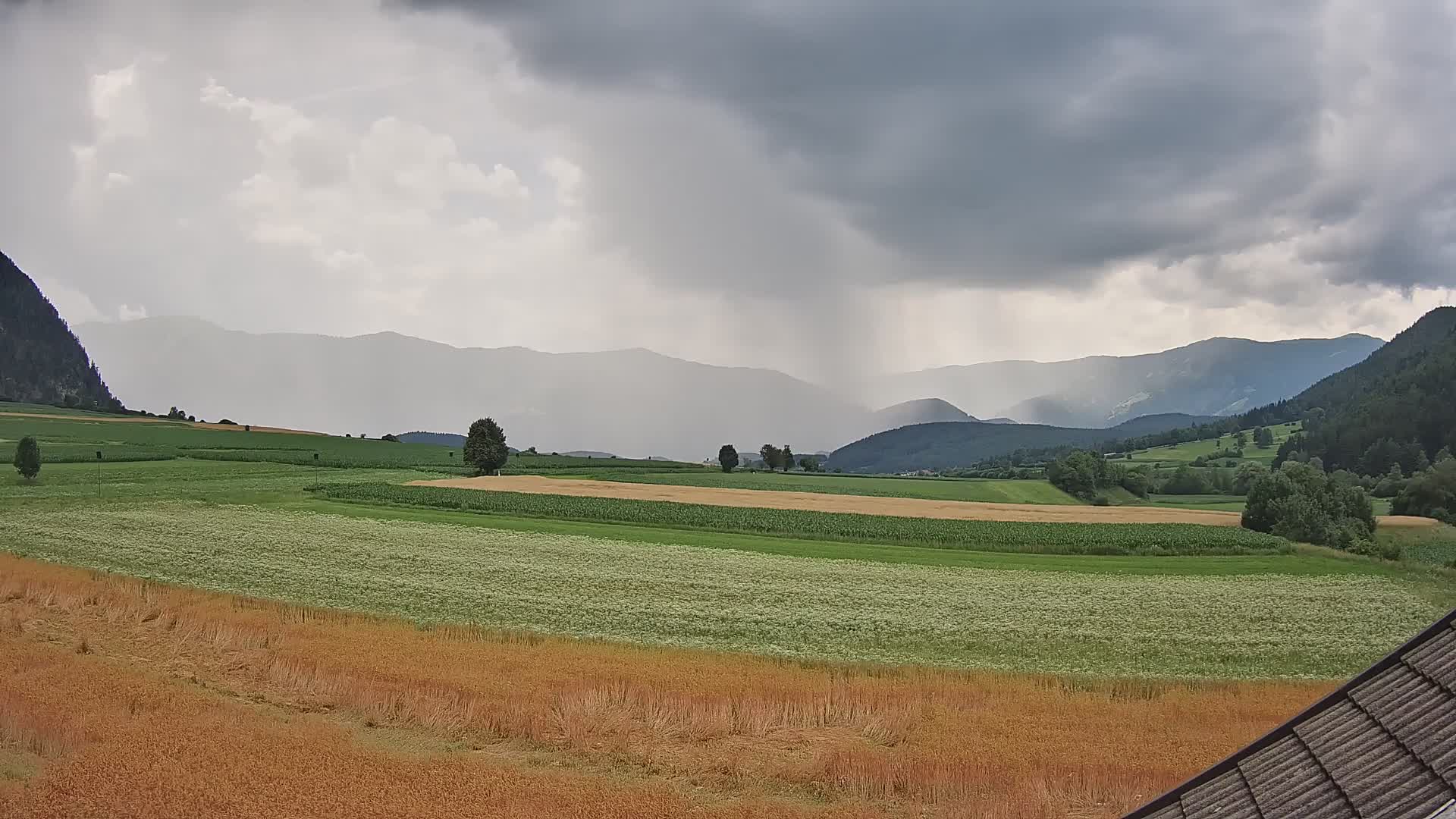 Gais | Blick vom Vintage Farm Winklerhof auf Kronplatz und Dolomiten