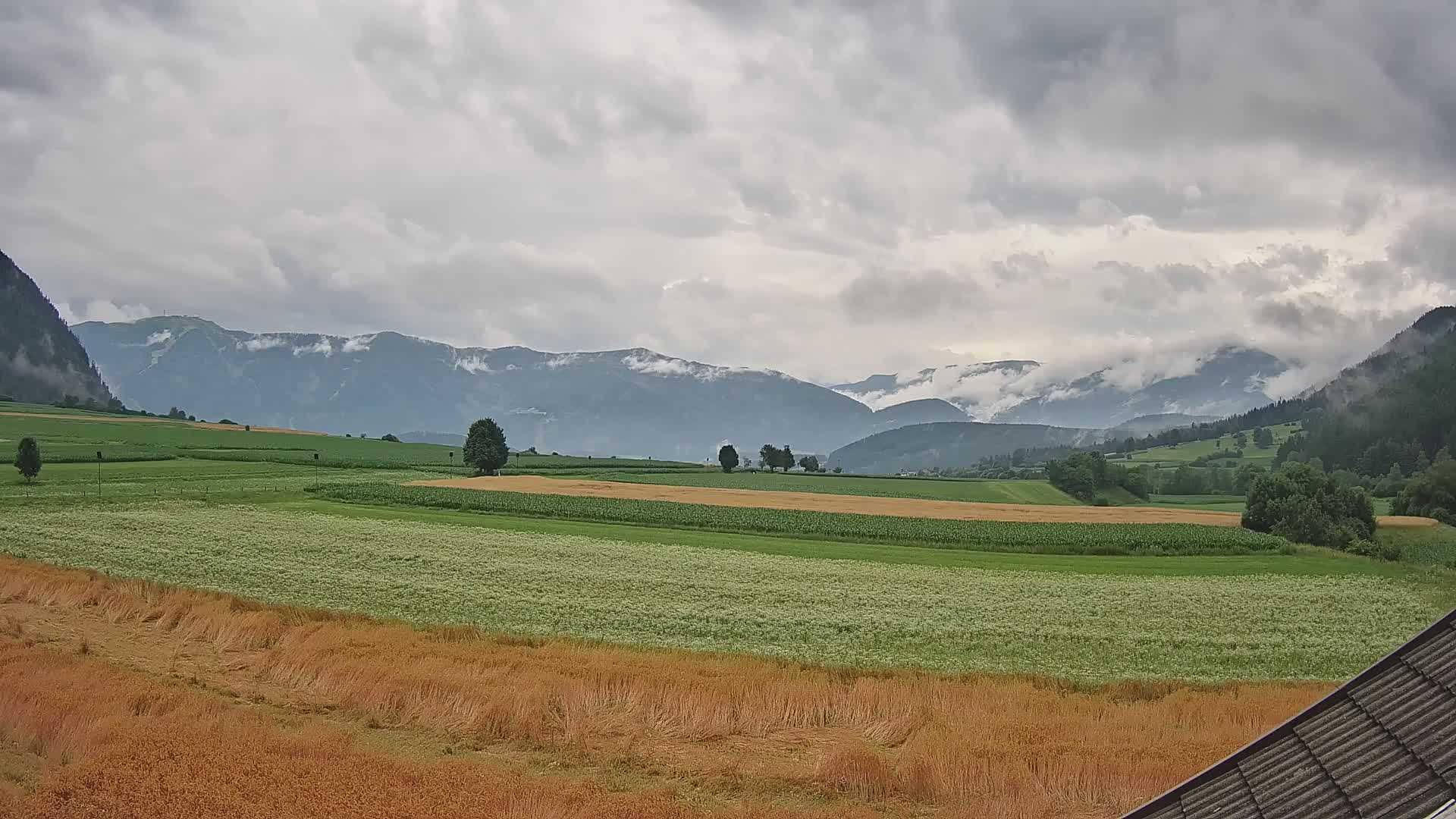 Gais | Pogled z gostišča Winklerhof proti Kronplatzu in Dolomitom
