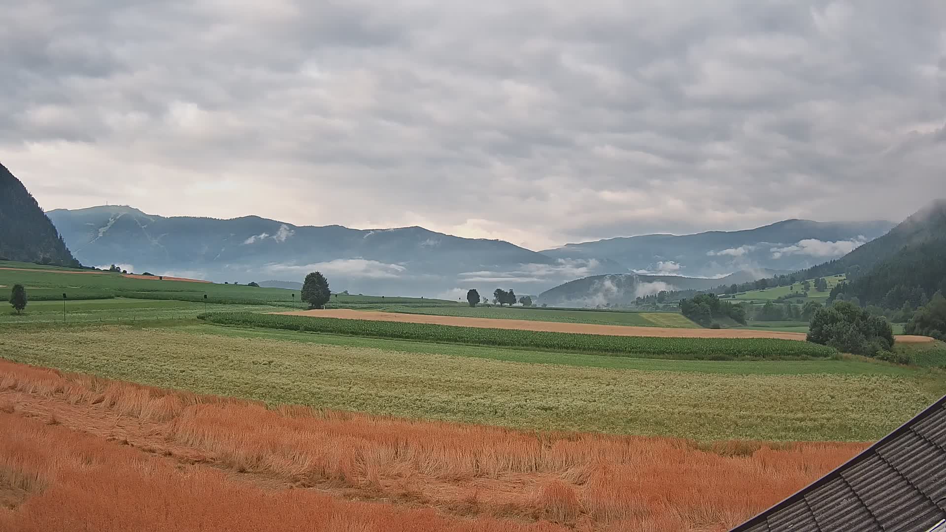 Gais | Blick vom Vintage Farm Winklerhof auf Kronplatz und Dolomiten